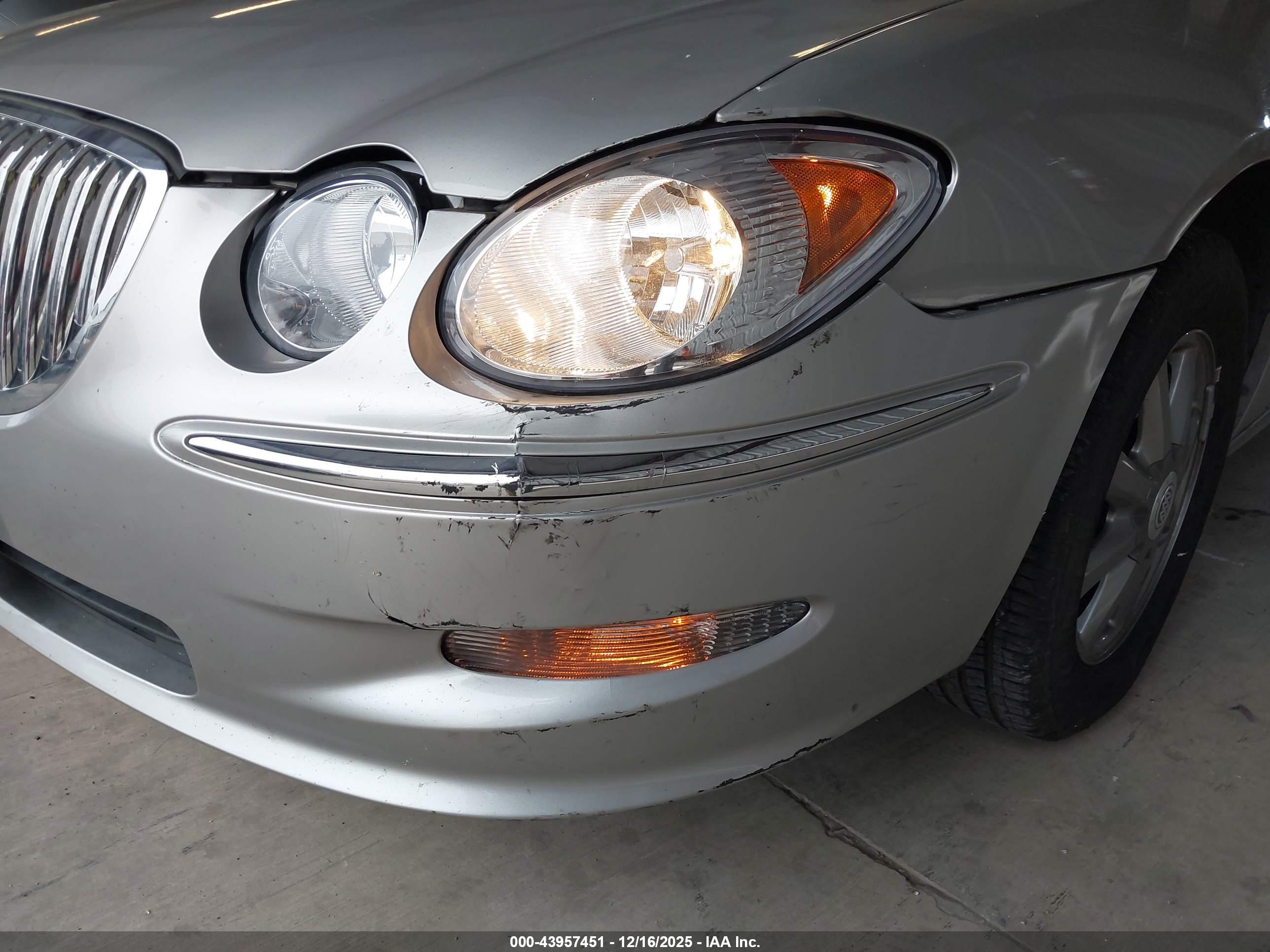 BUICK LACROSSE image 6
