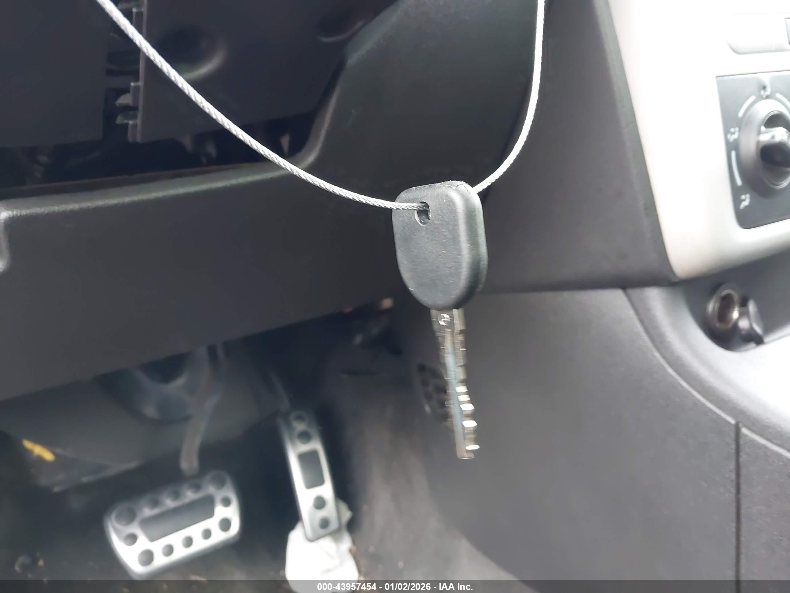 CHEVROLET COBALT image 11