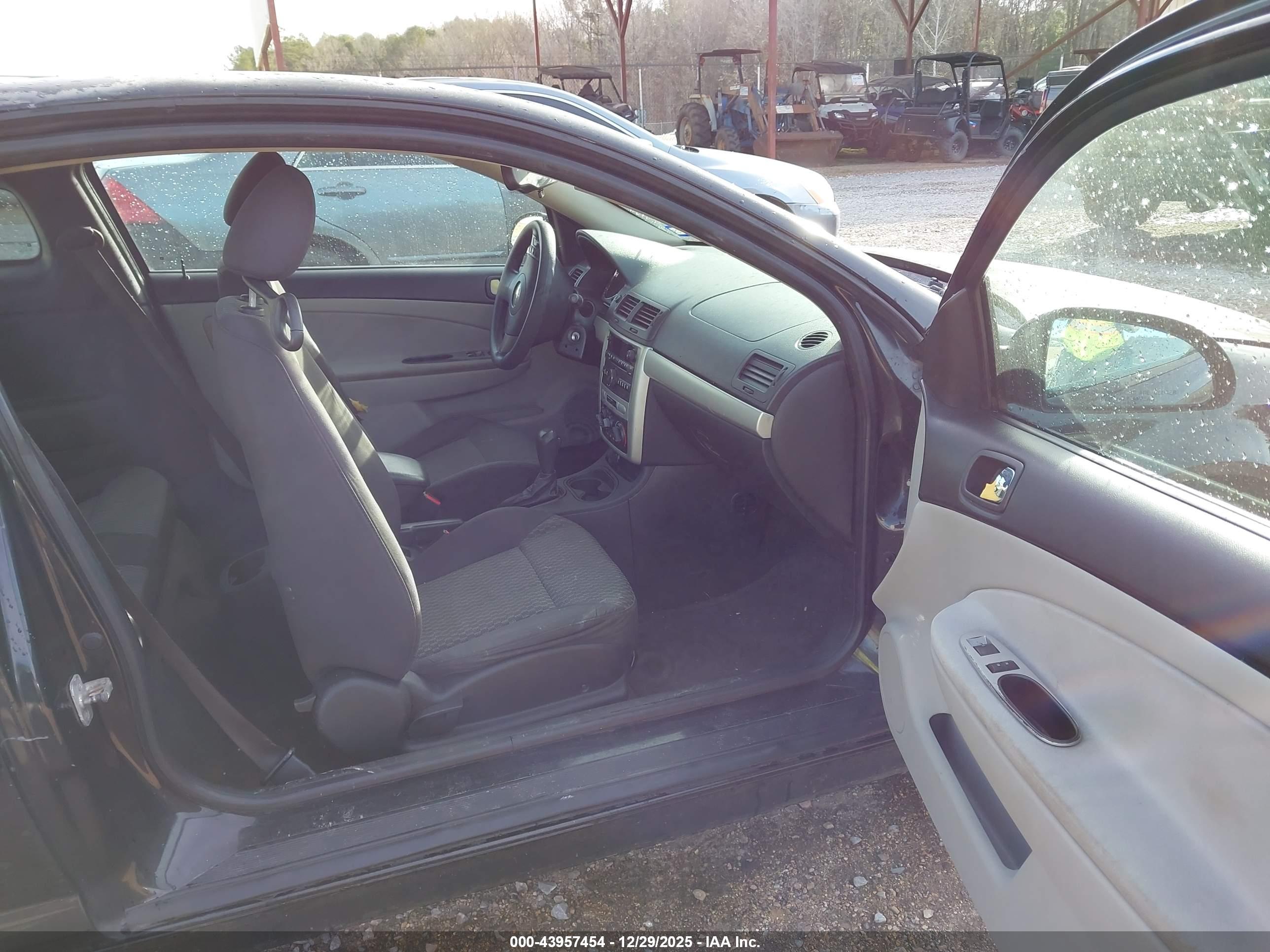 CHEVROLET COBALT image 5