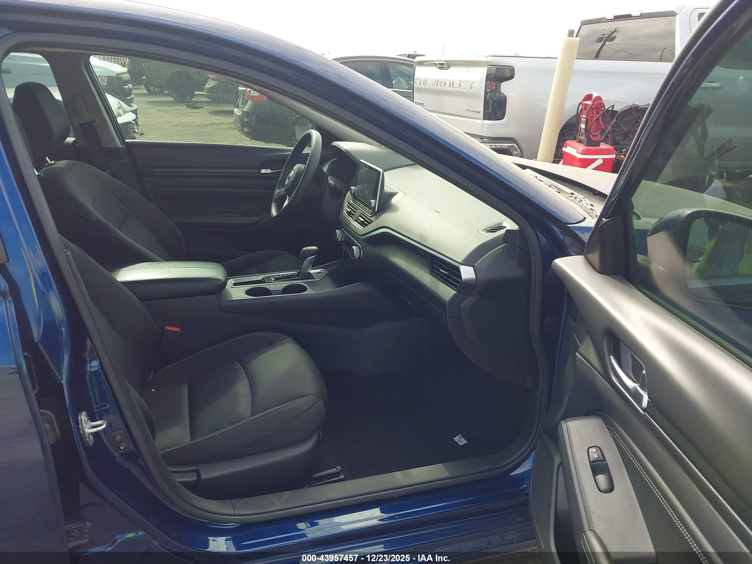 NISSAN ALTIMA image 5