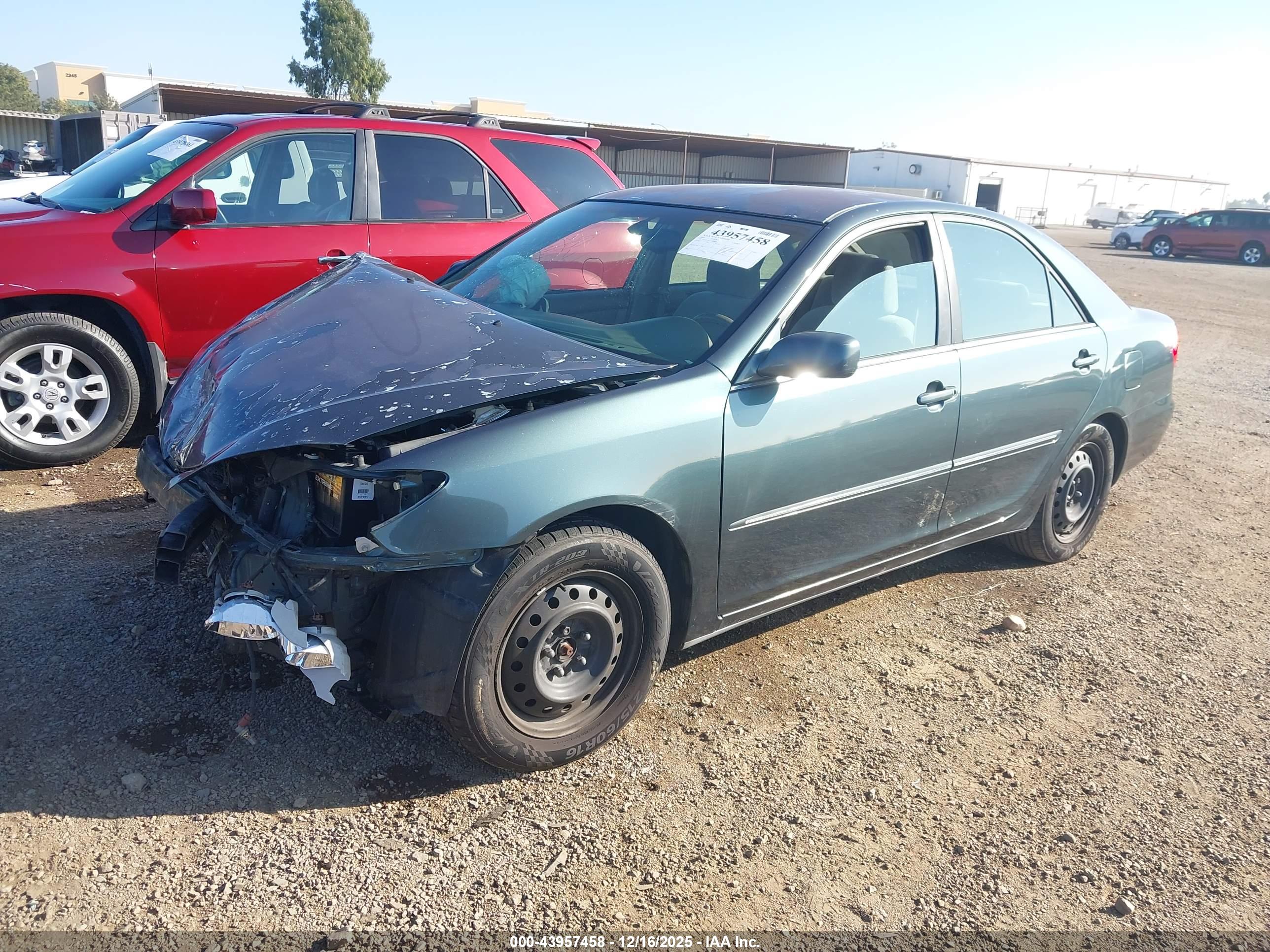 TOYOTA CAMRY image 2