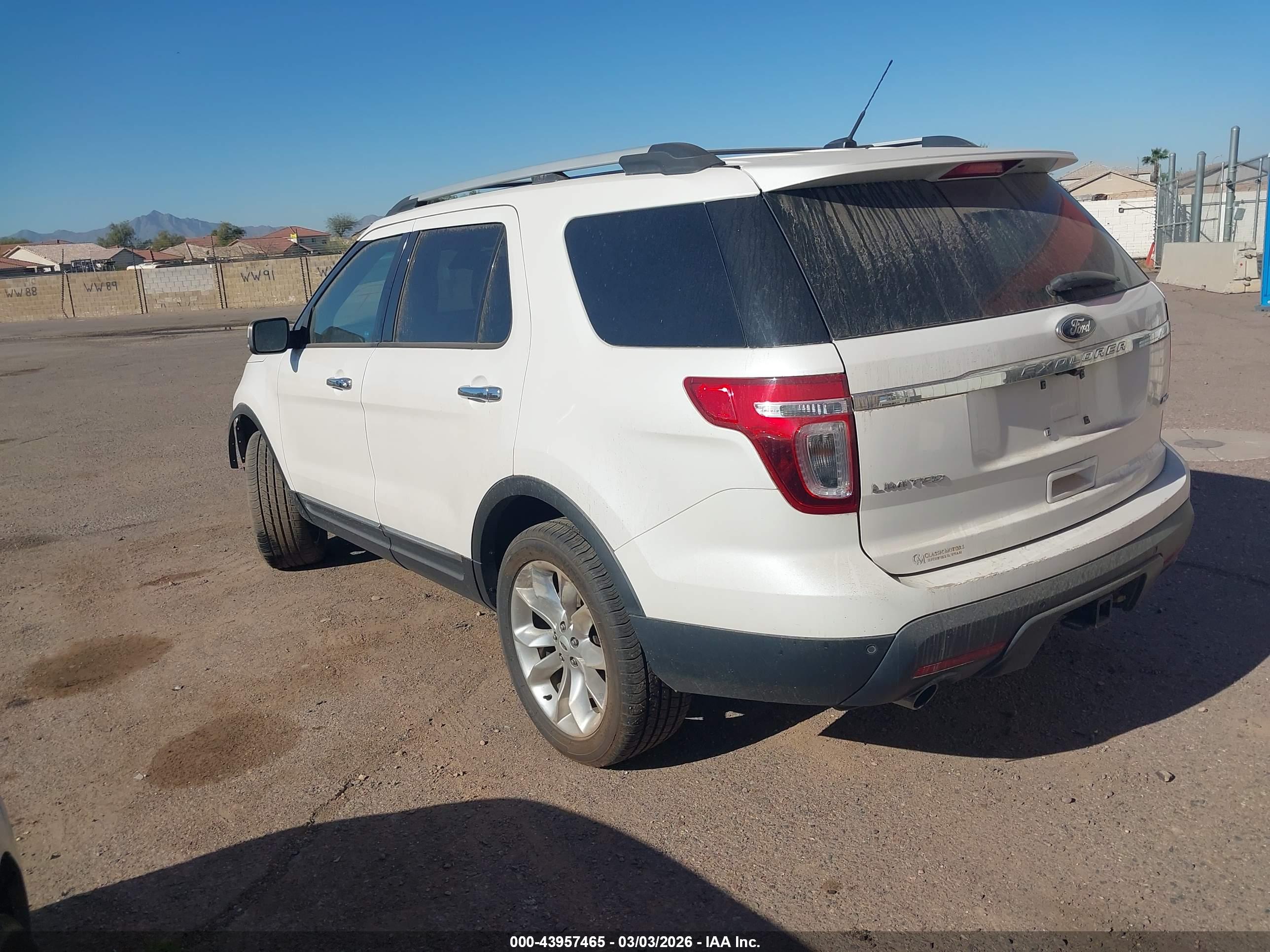 FORD EXPLORER image 3