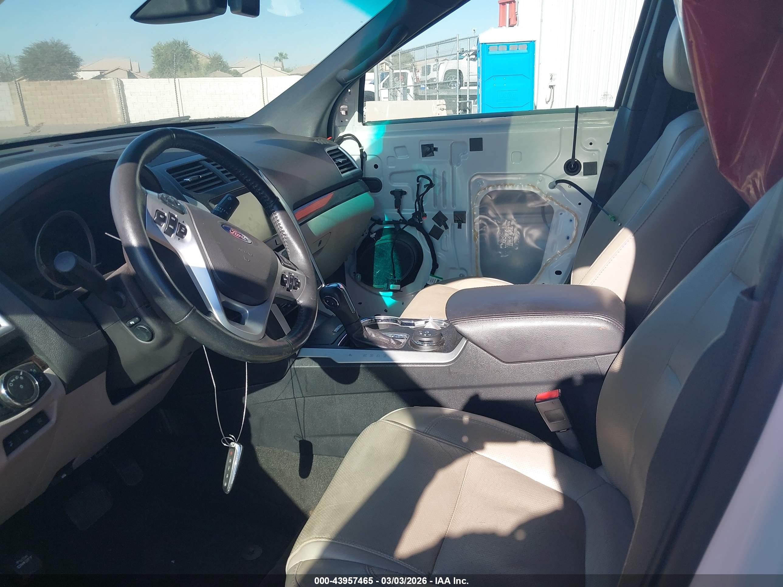 FORD EXPLORER image 5