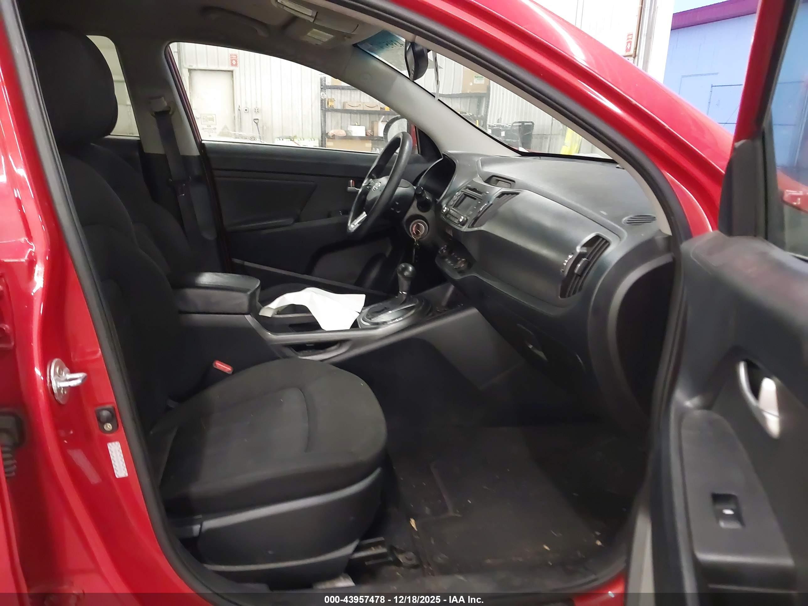 KIA SPORTAGE image 5