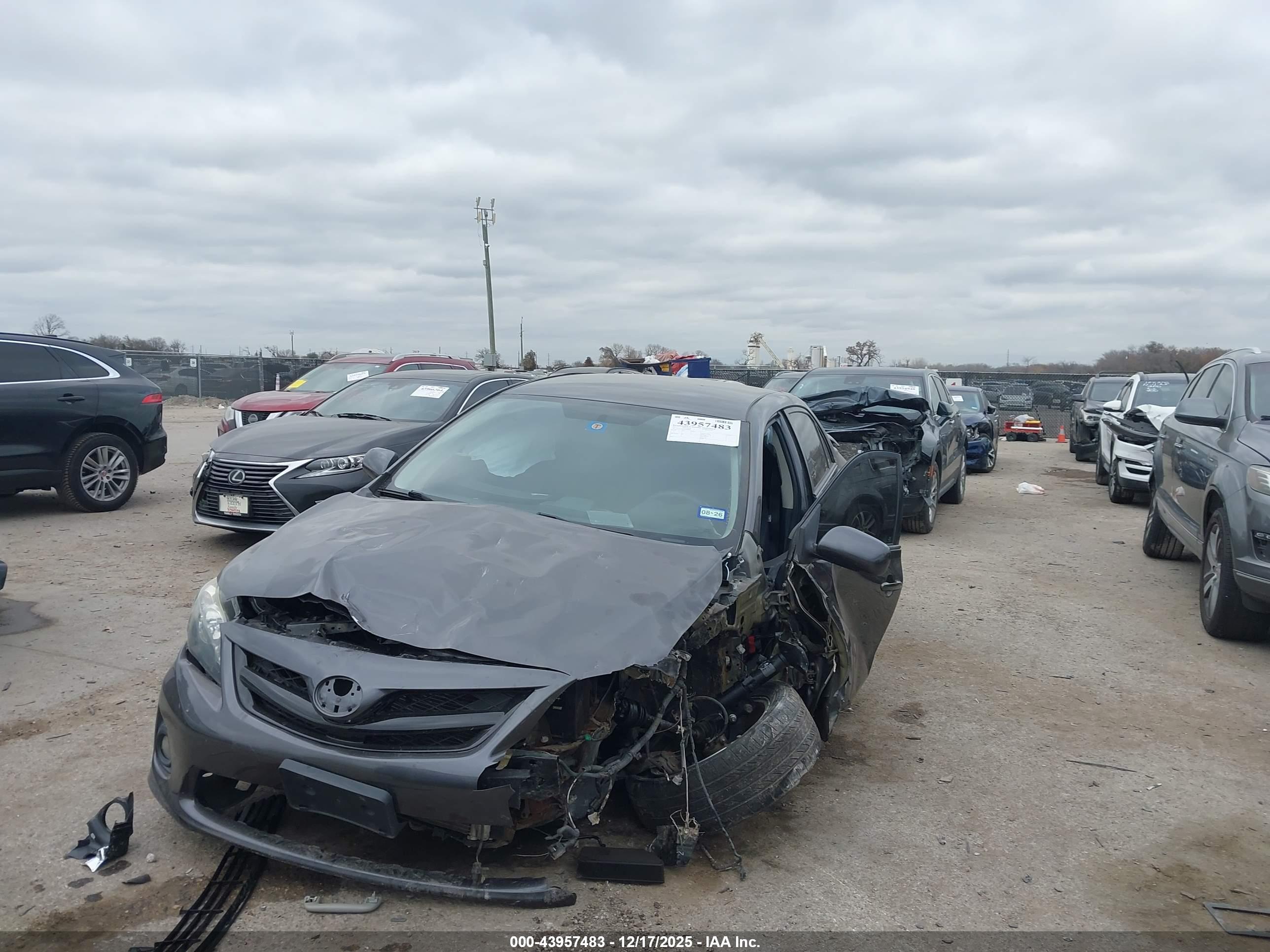 TOYOTA COROLLA image 2