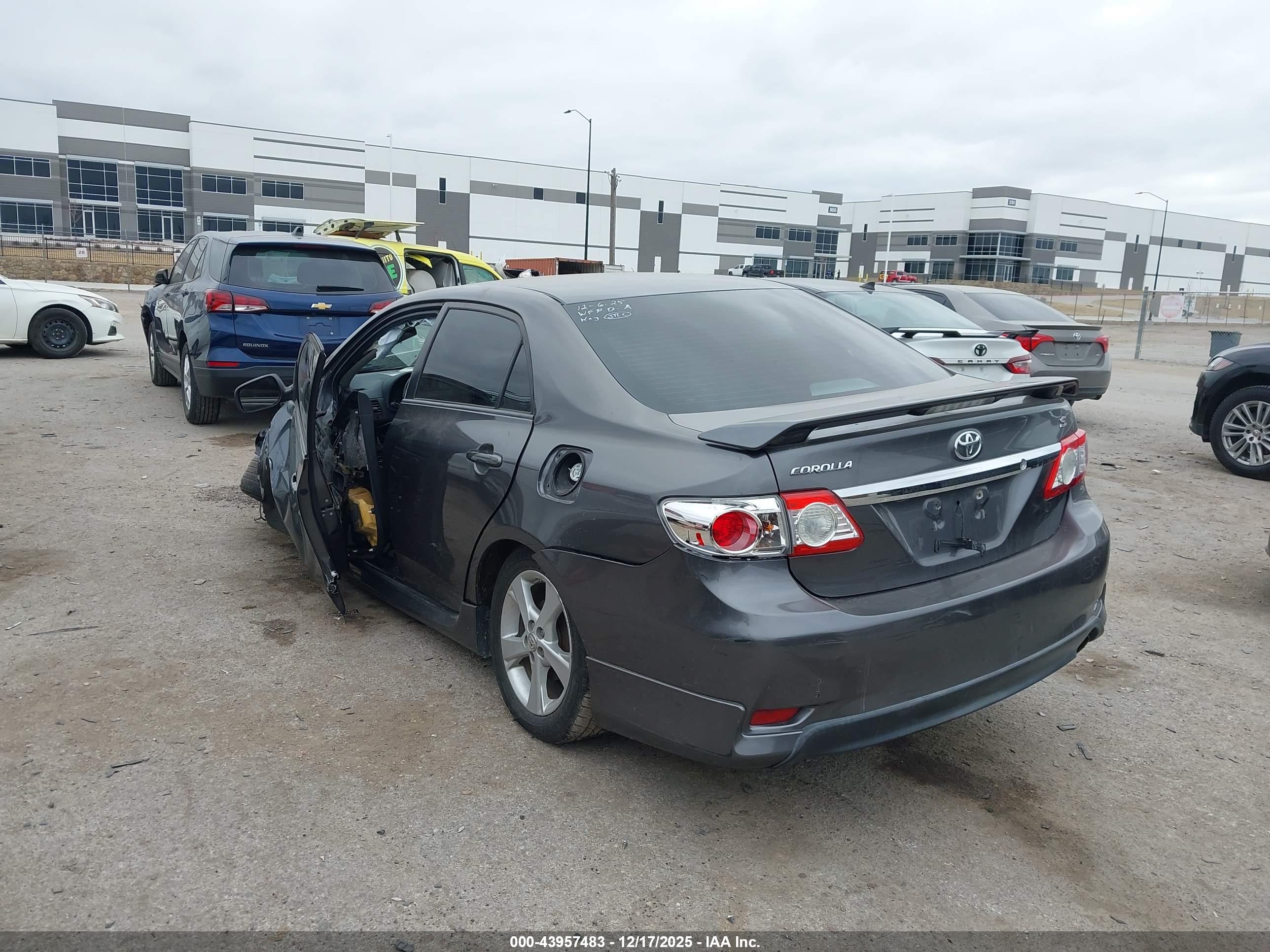 TOYOTA COROLLA image 3