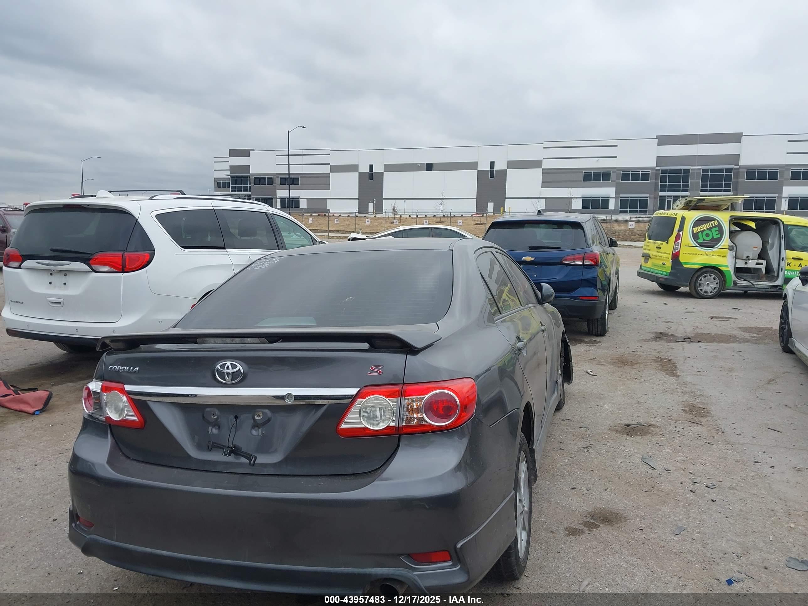 TOYOTA COROLLA image 4