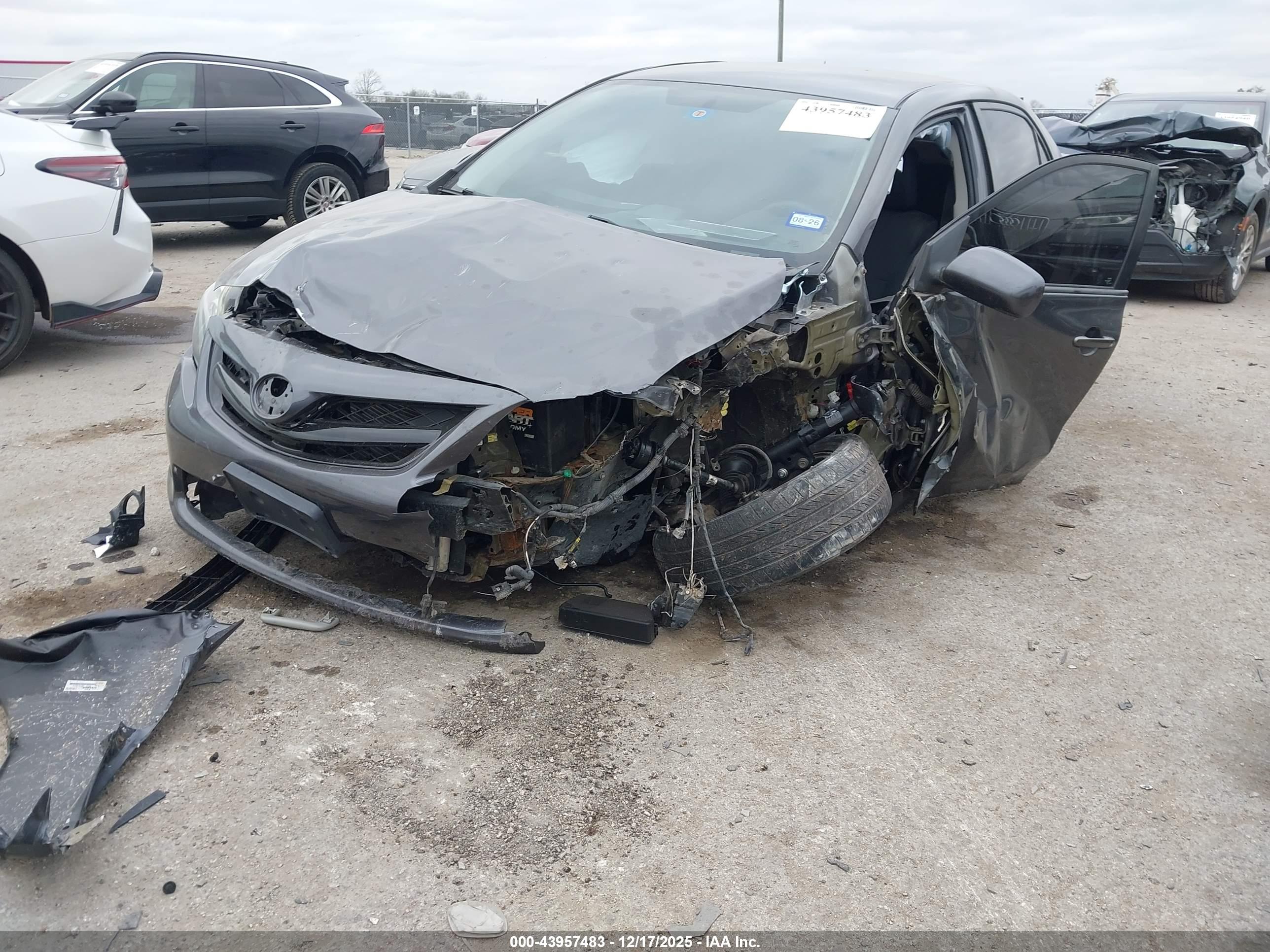 TOYOTA COROLLA image 6