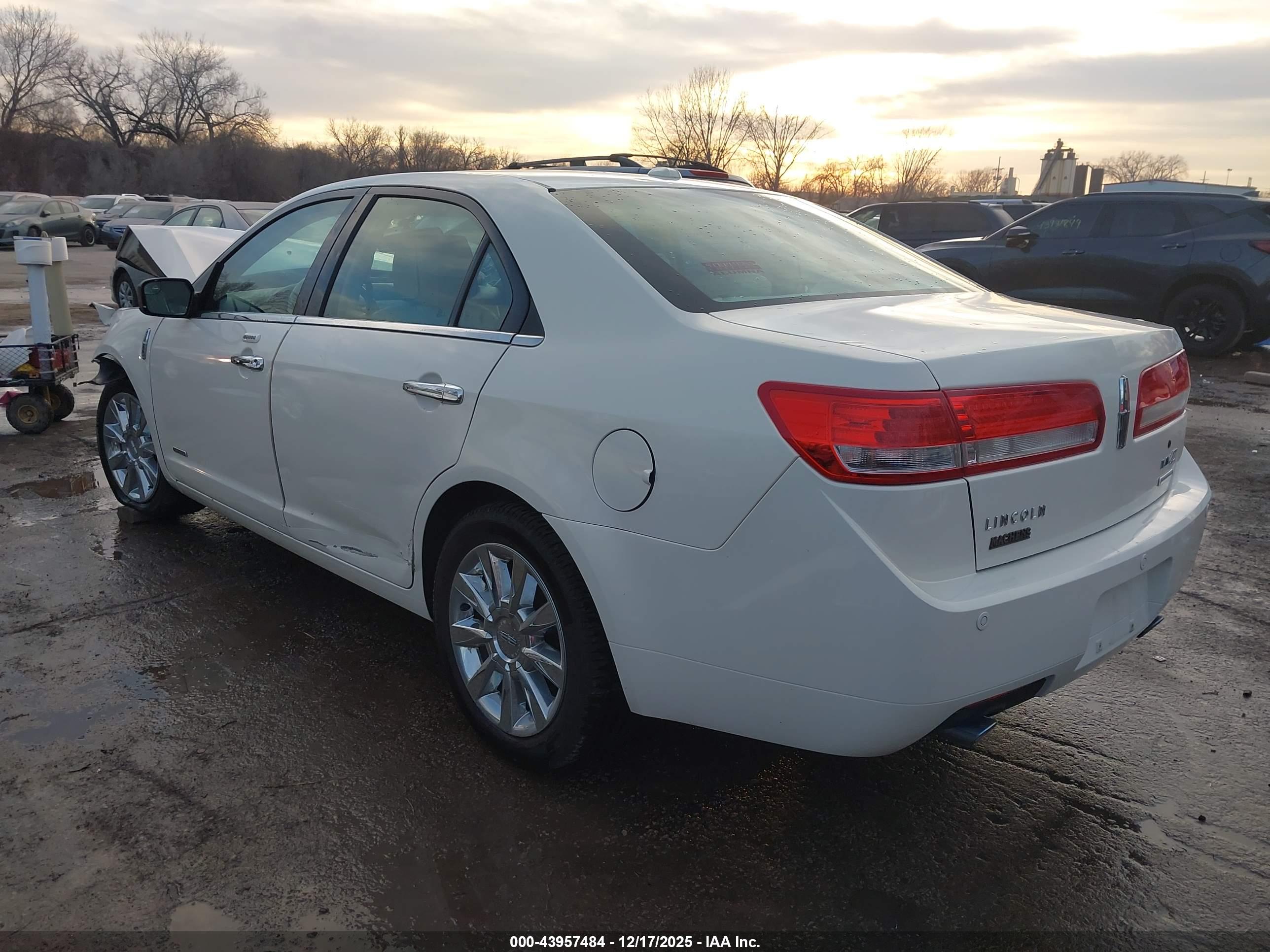 LINCOLN MKZ image 3