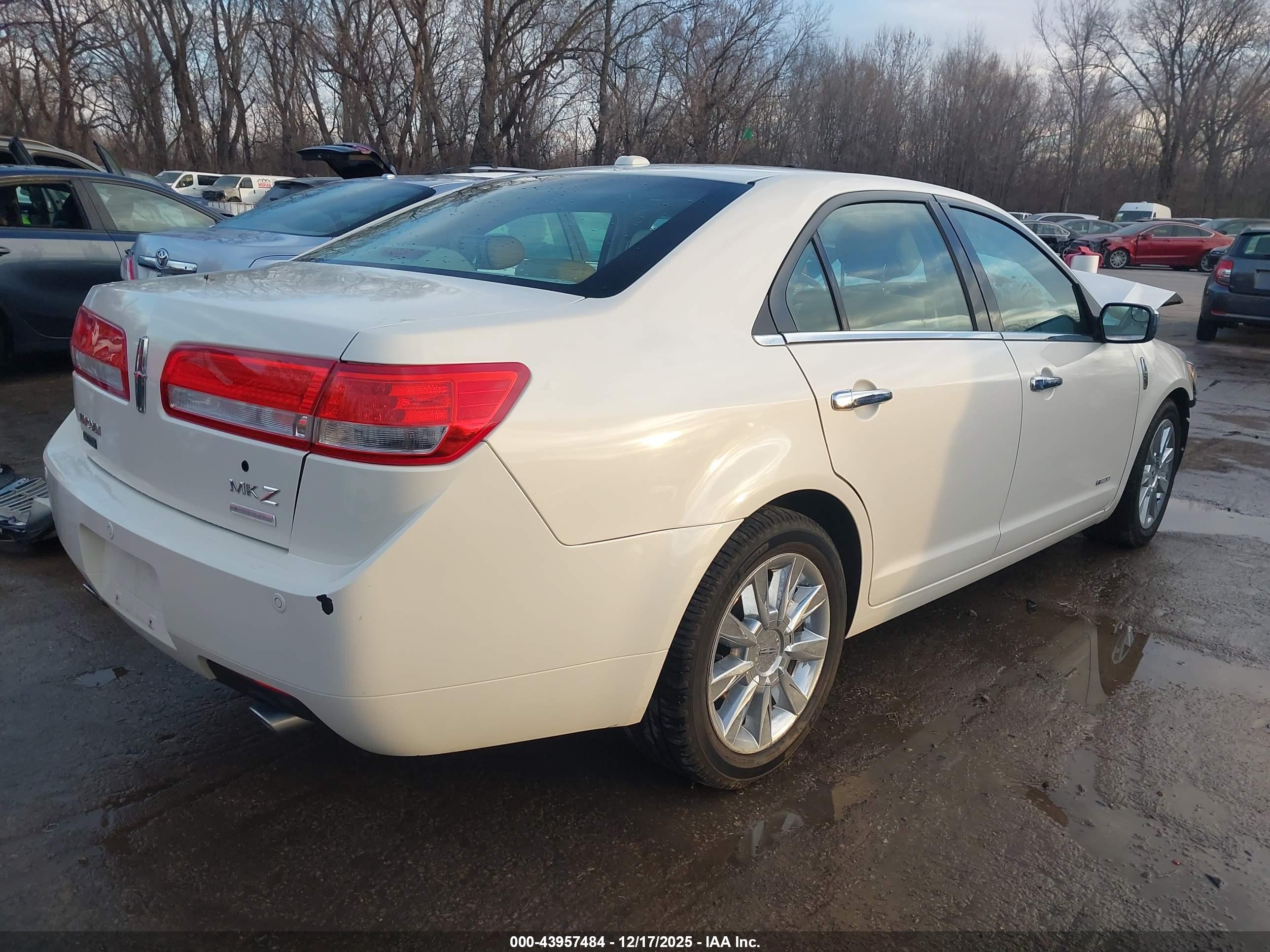 LINCOLN MKZ image 4