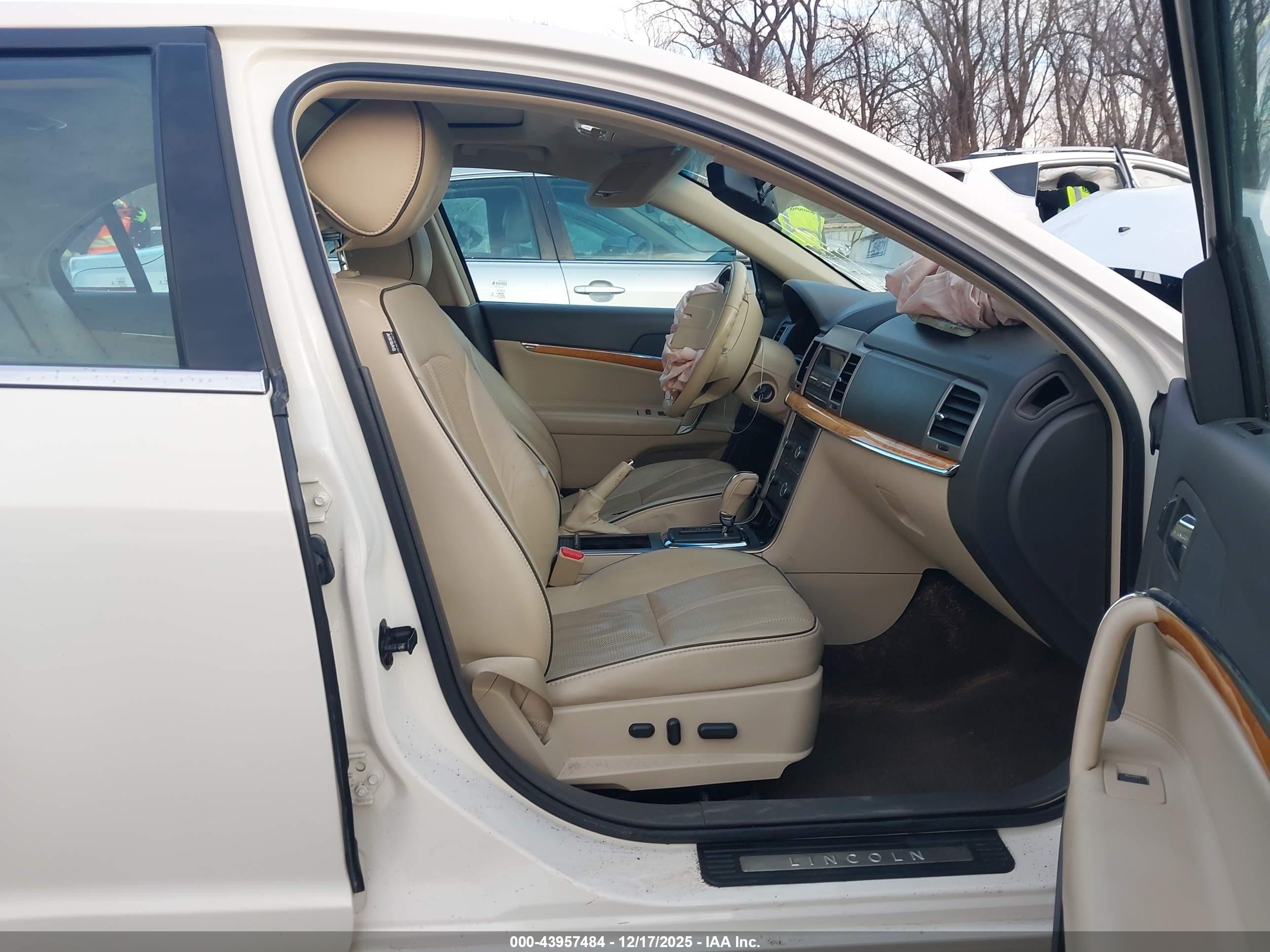 LINCOLN MKZ image 5