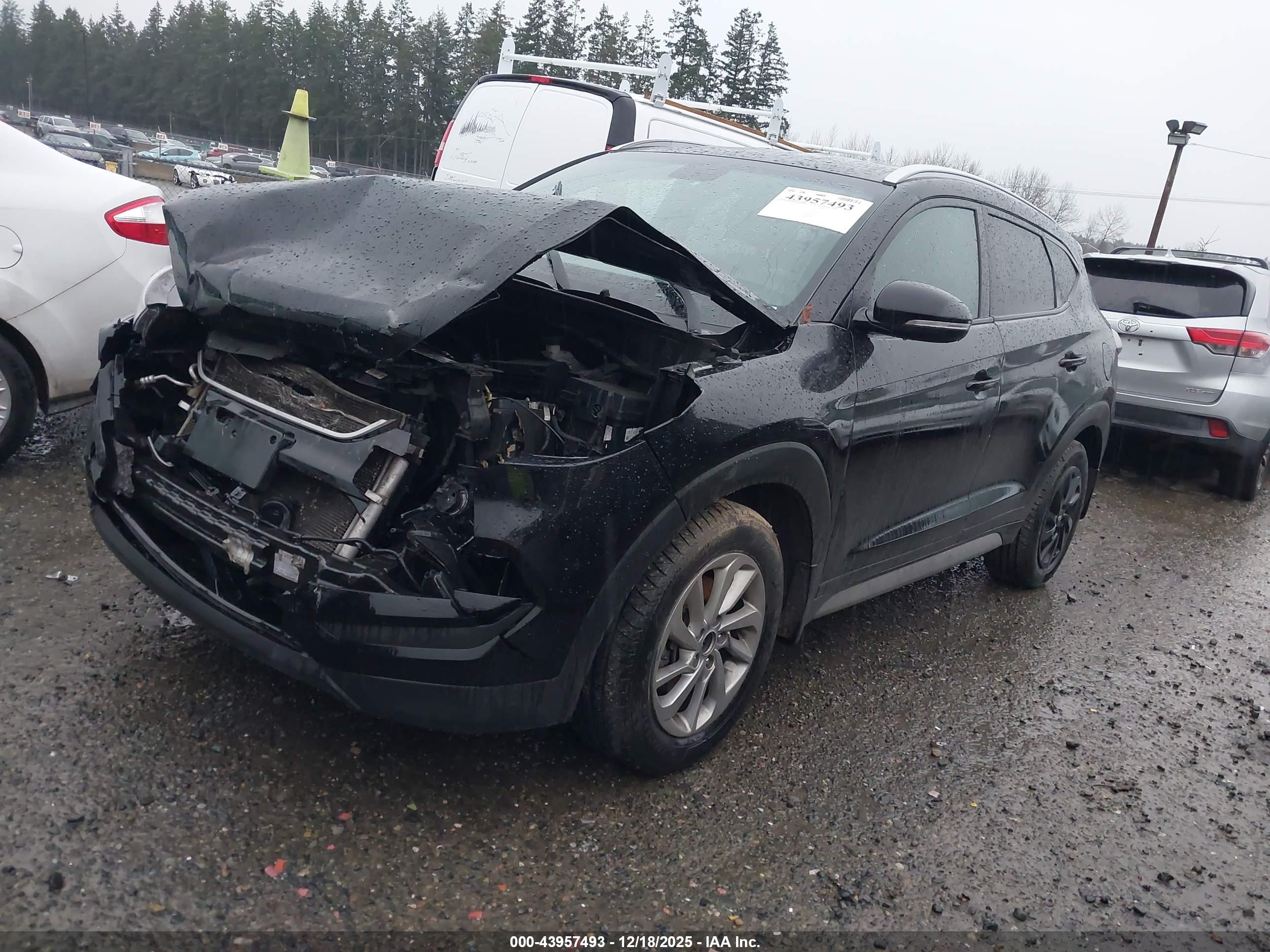 HYUNDAI TUCSON image 2