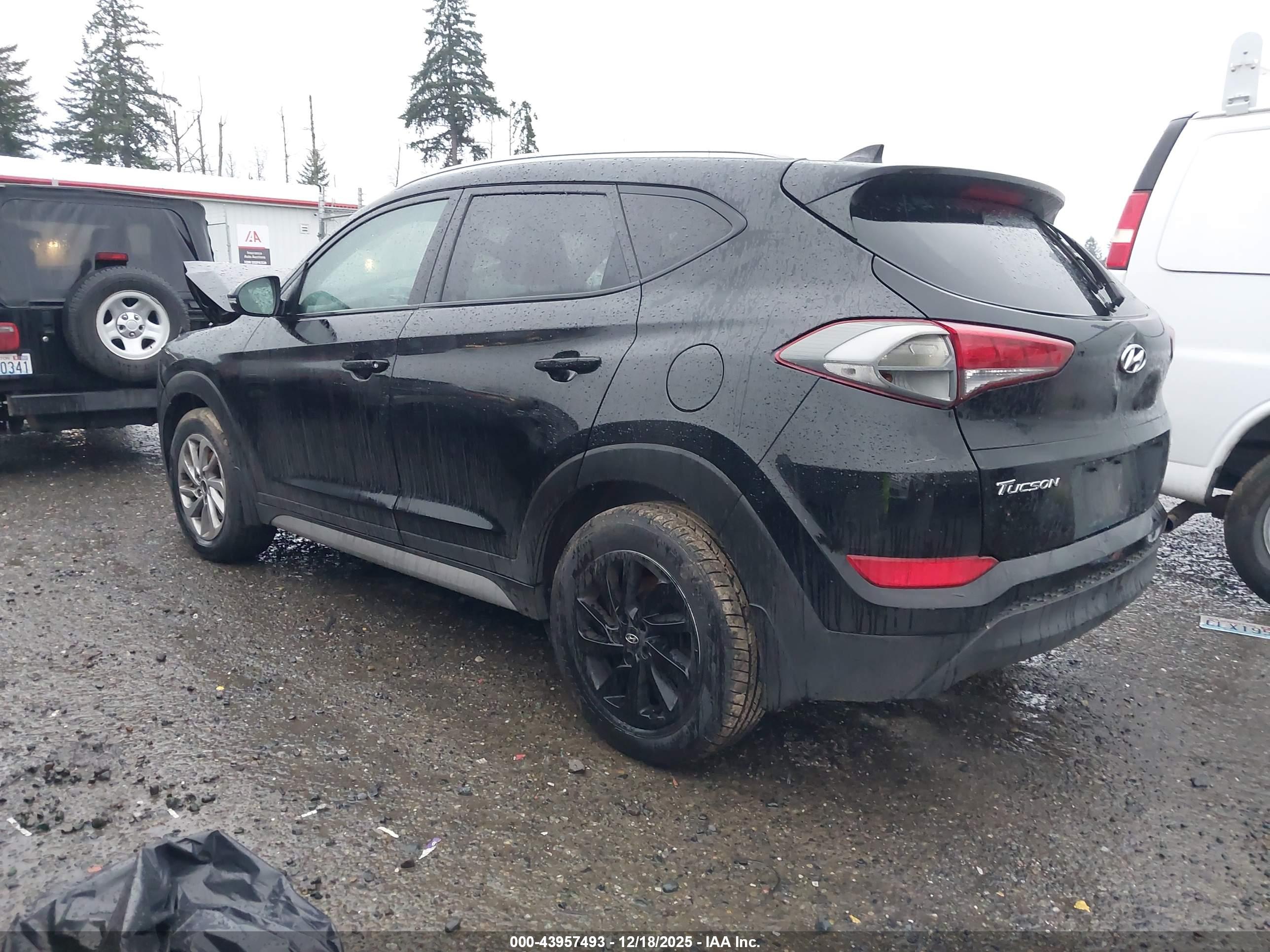 HYUNDAI TUCSON image 3