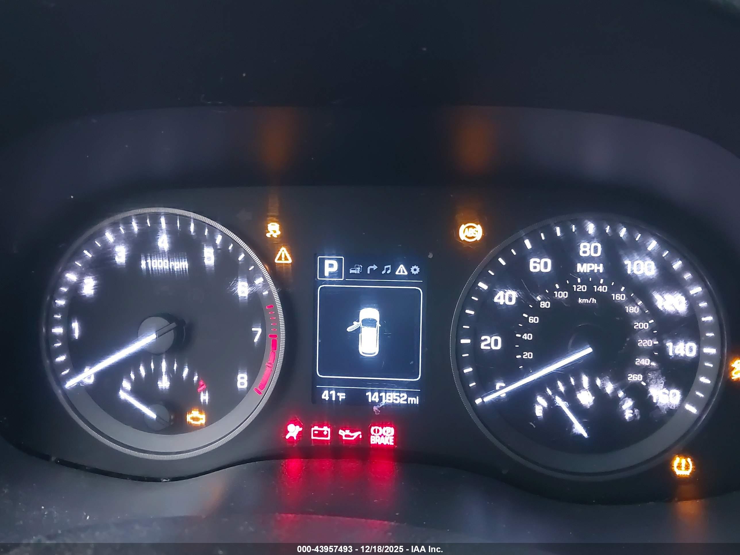 HYUNDAI TUCSON image 7