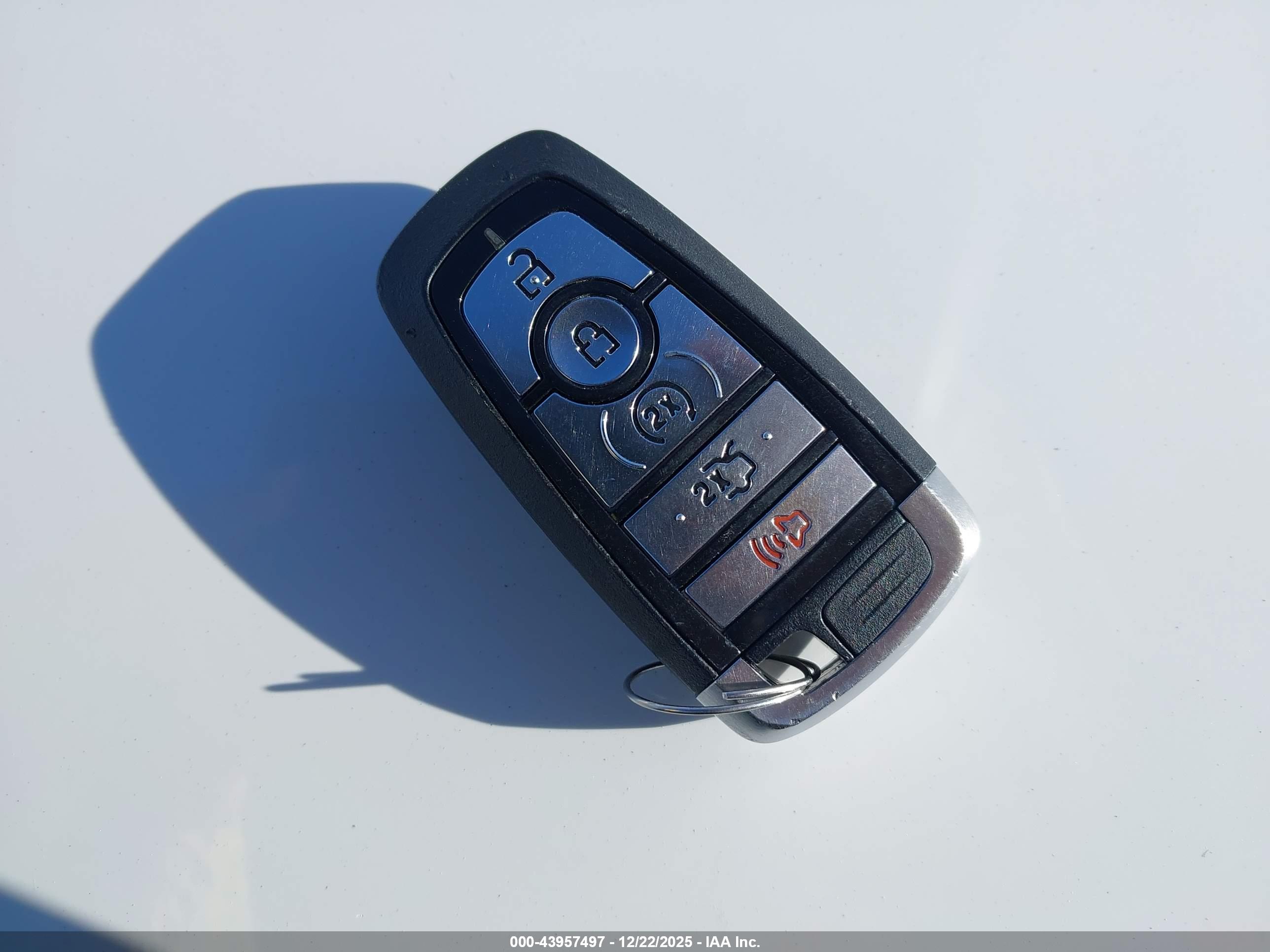 FORD FUSION image 11