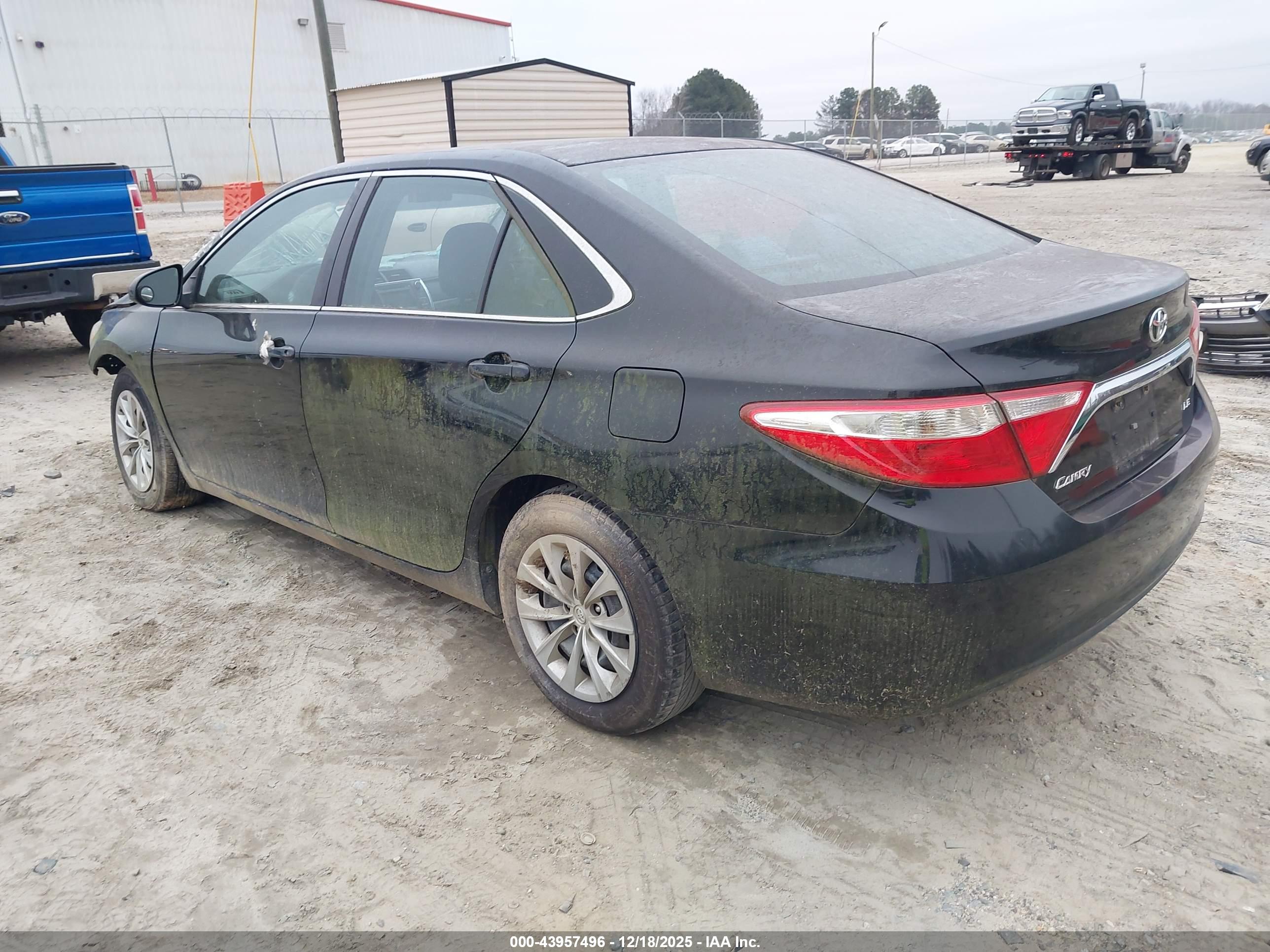 TOYOTA CAMRY image 3