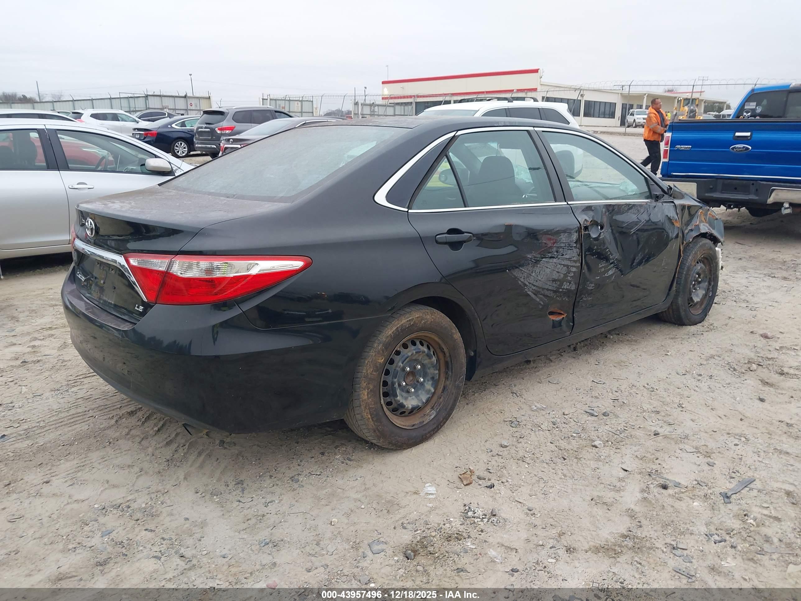 TOYOTA CAMRY image 4
