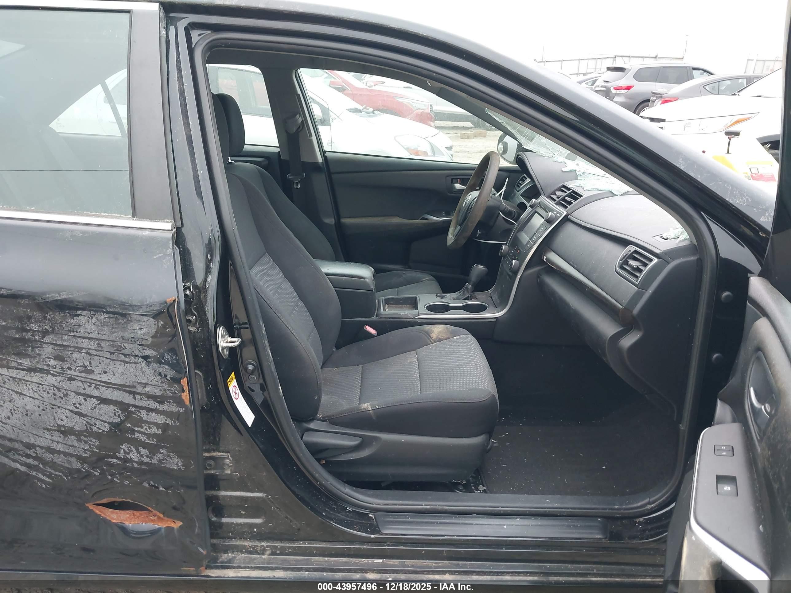 TOYOTA CAMRY image 5