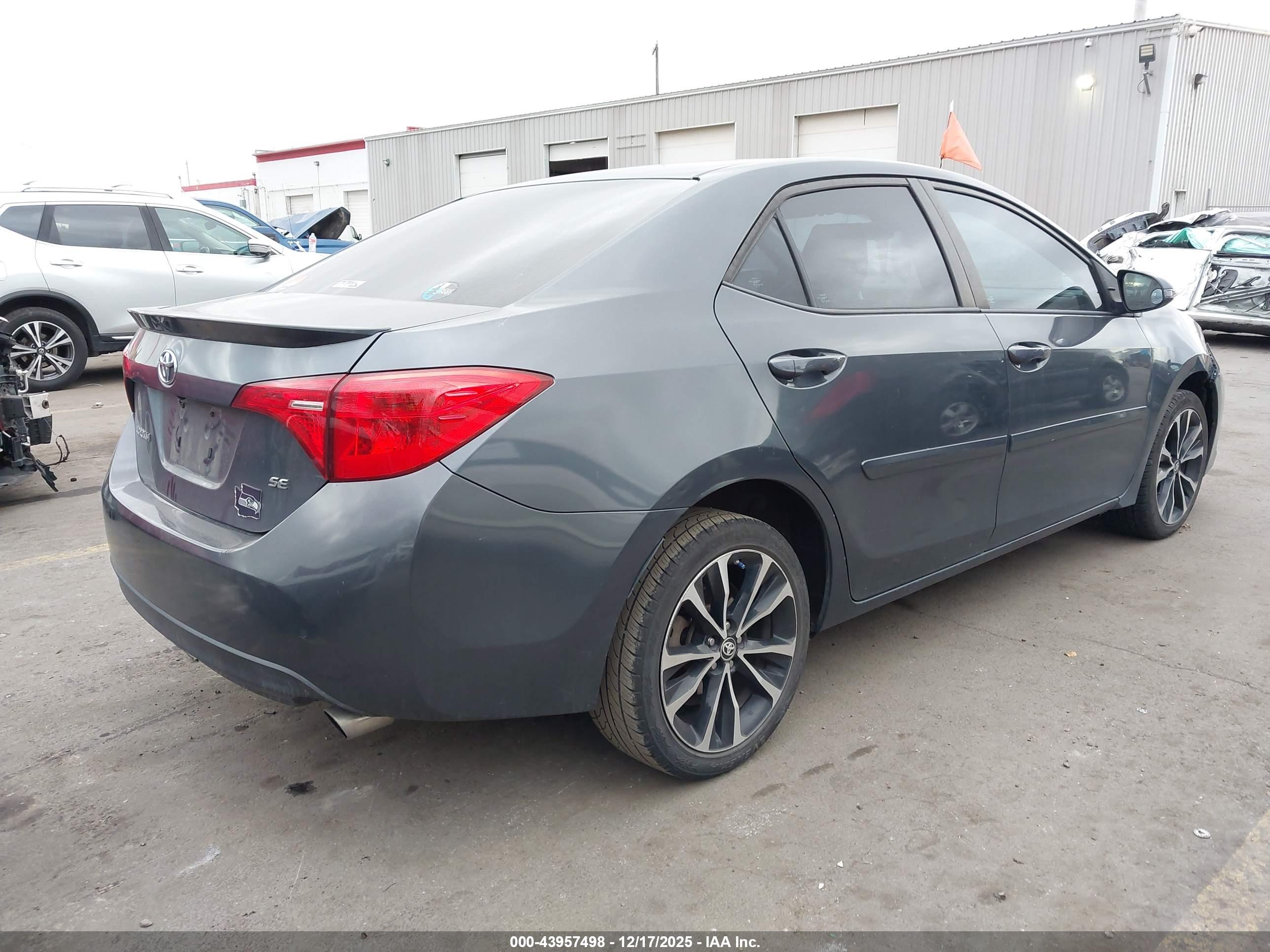 TOYOTA COROLLA image 4