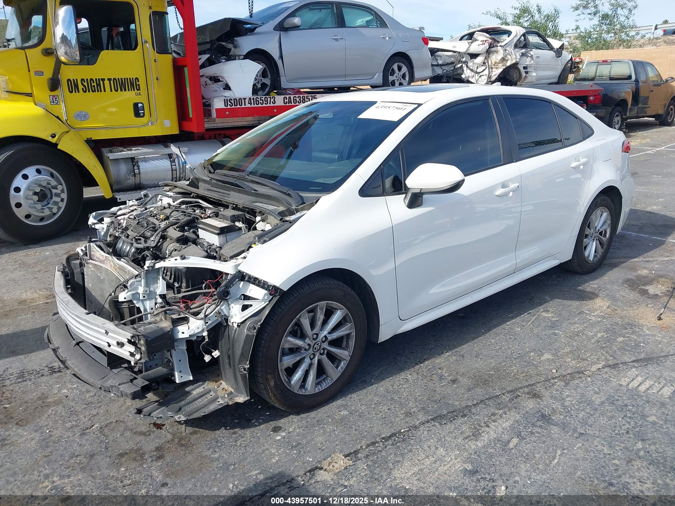 TOYOTA COROLLA image 2