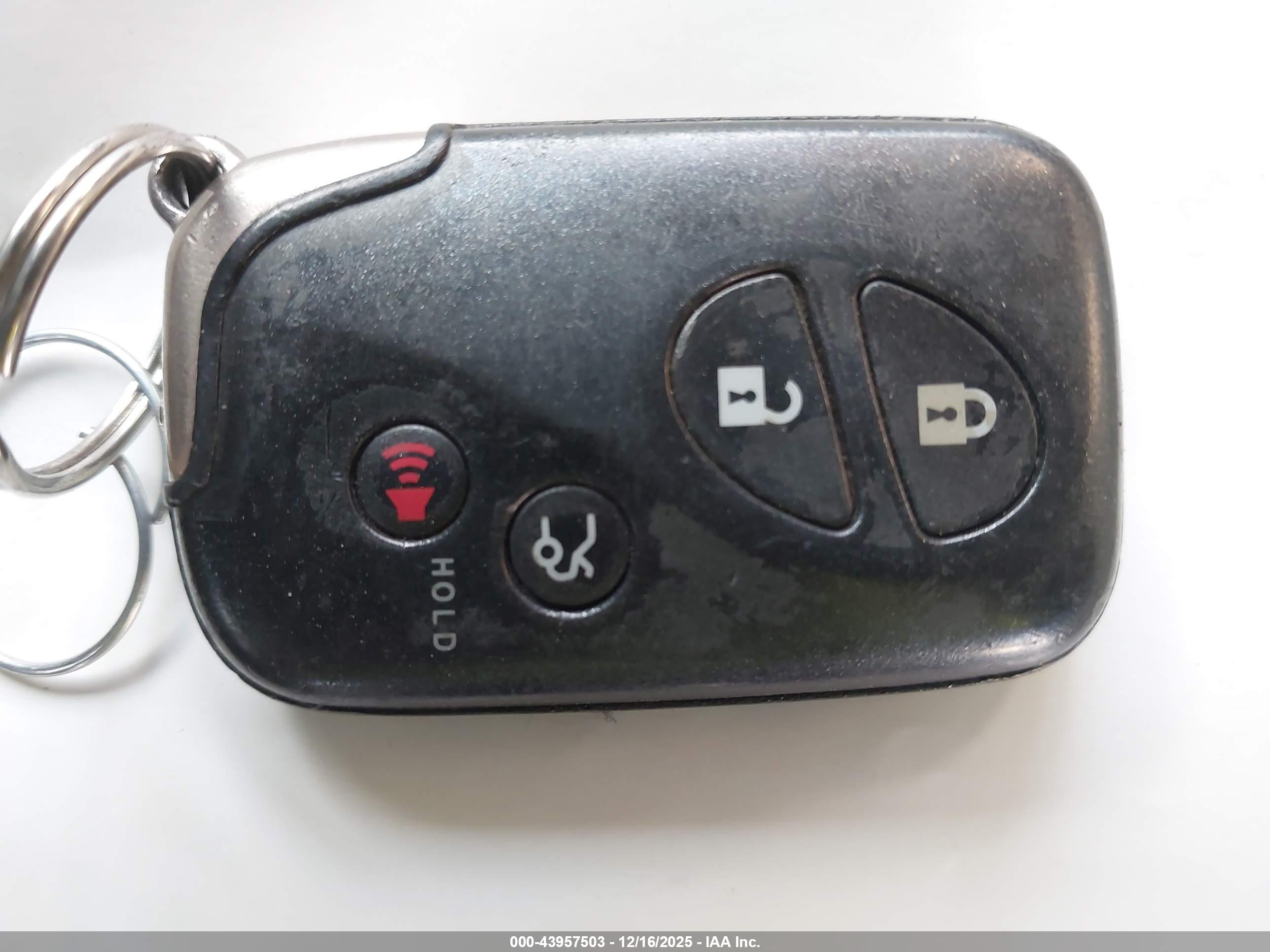 LEXUS ES image 11
