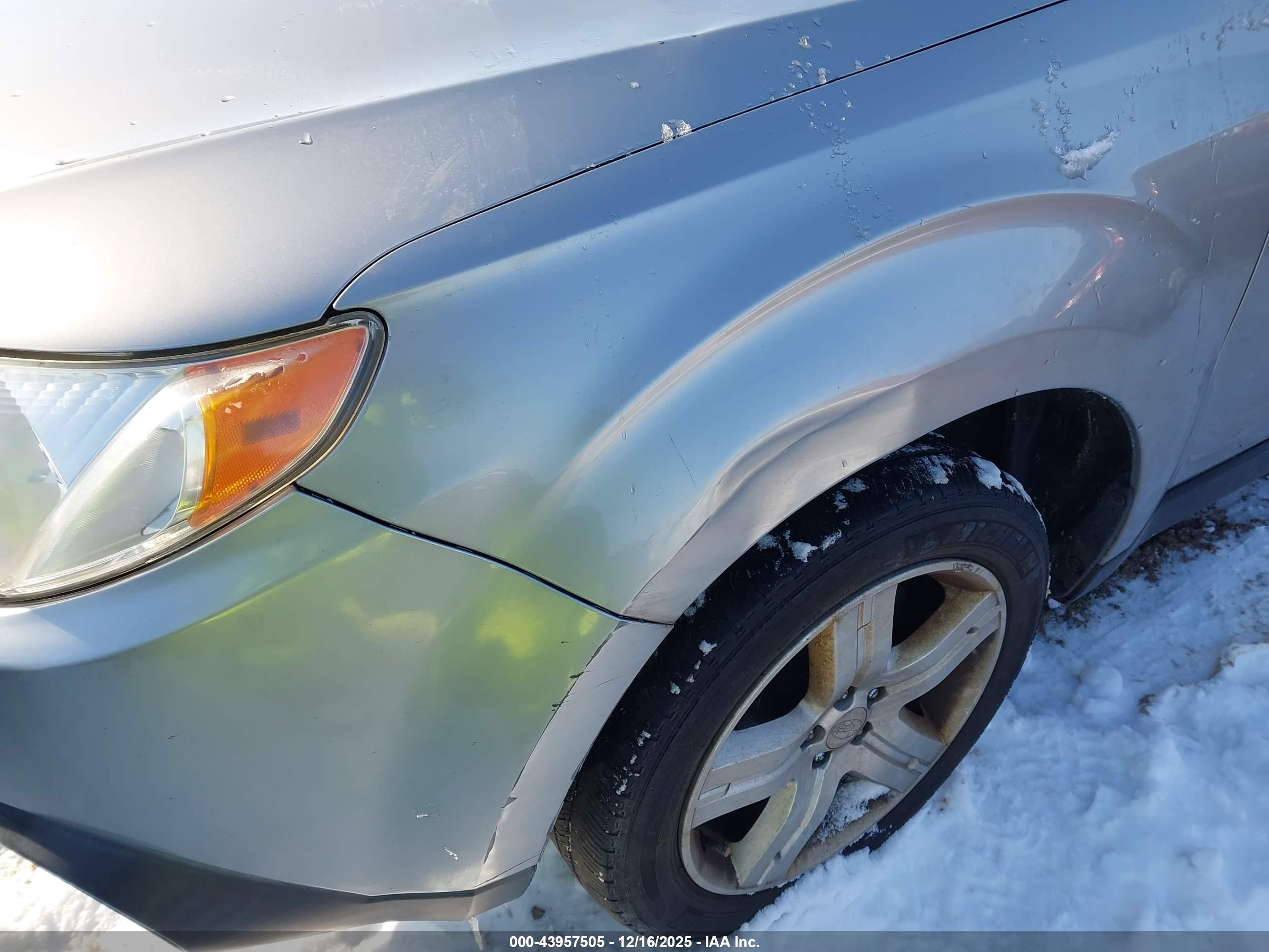SUBARU FORESTER image 6