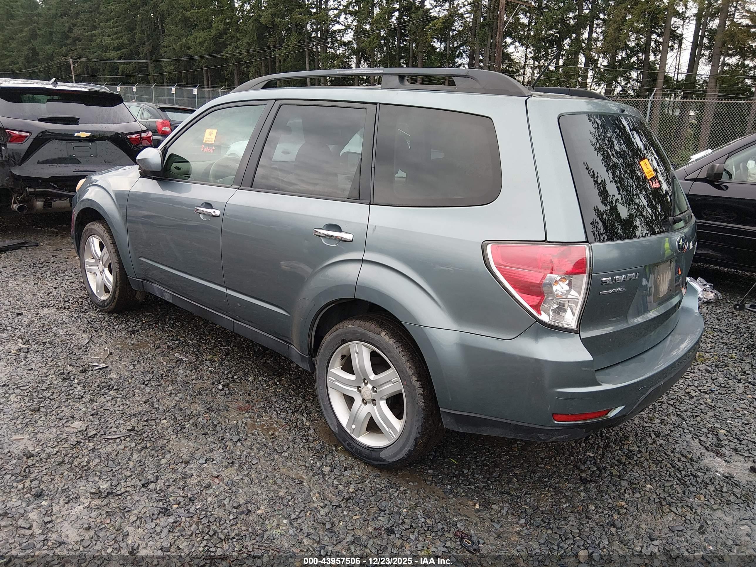SUBARU FORESTER image 3