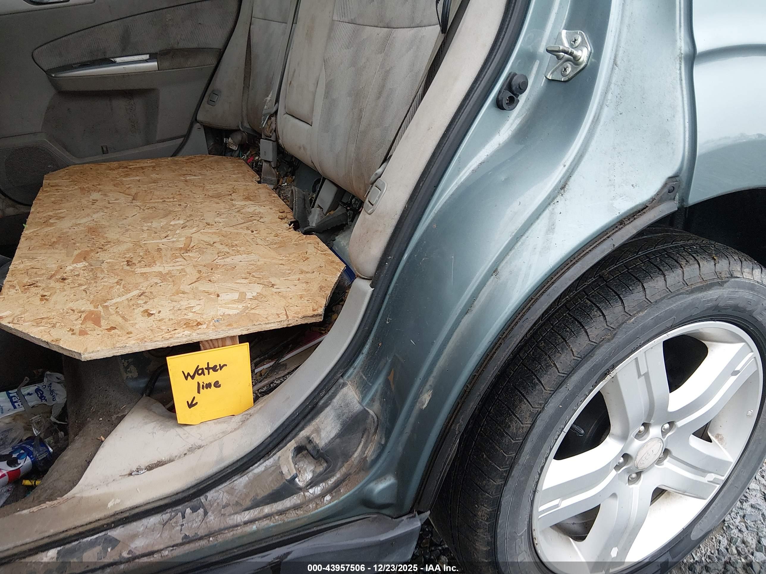 SUBARU FORESTER image 6