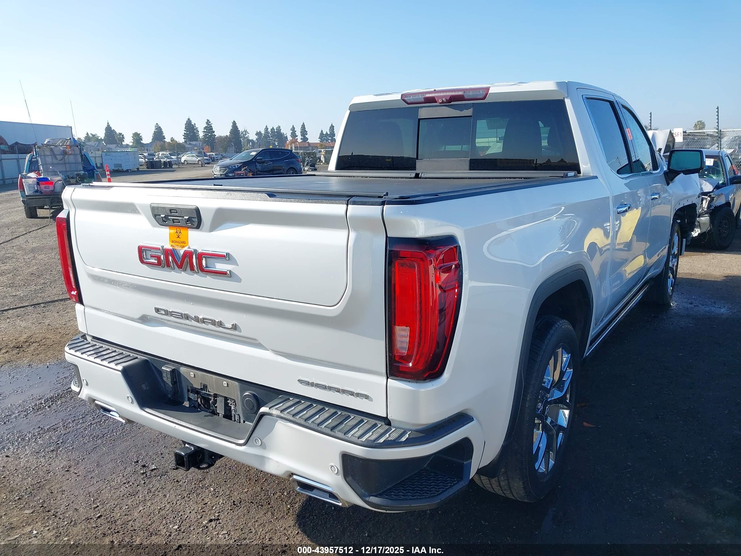 GMC SIERRA image 4