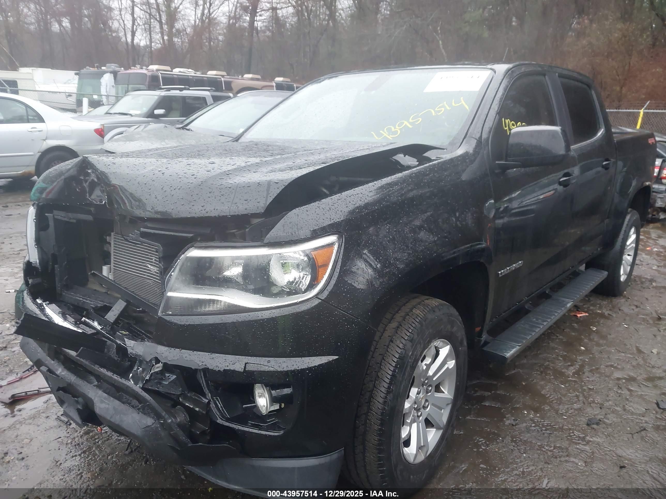 CHEVROLET COLORADO image 2