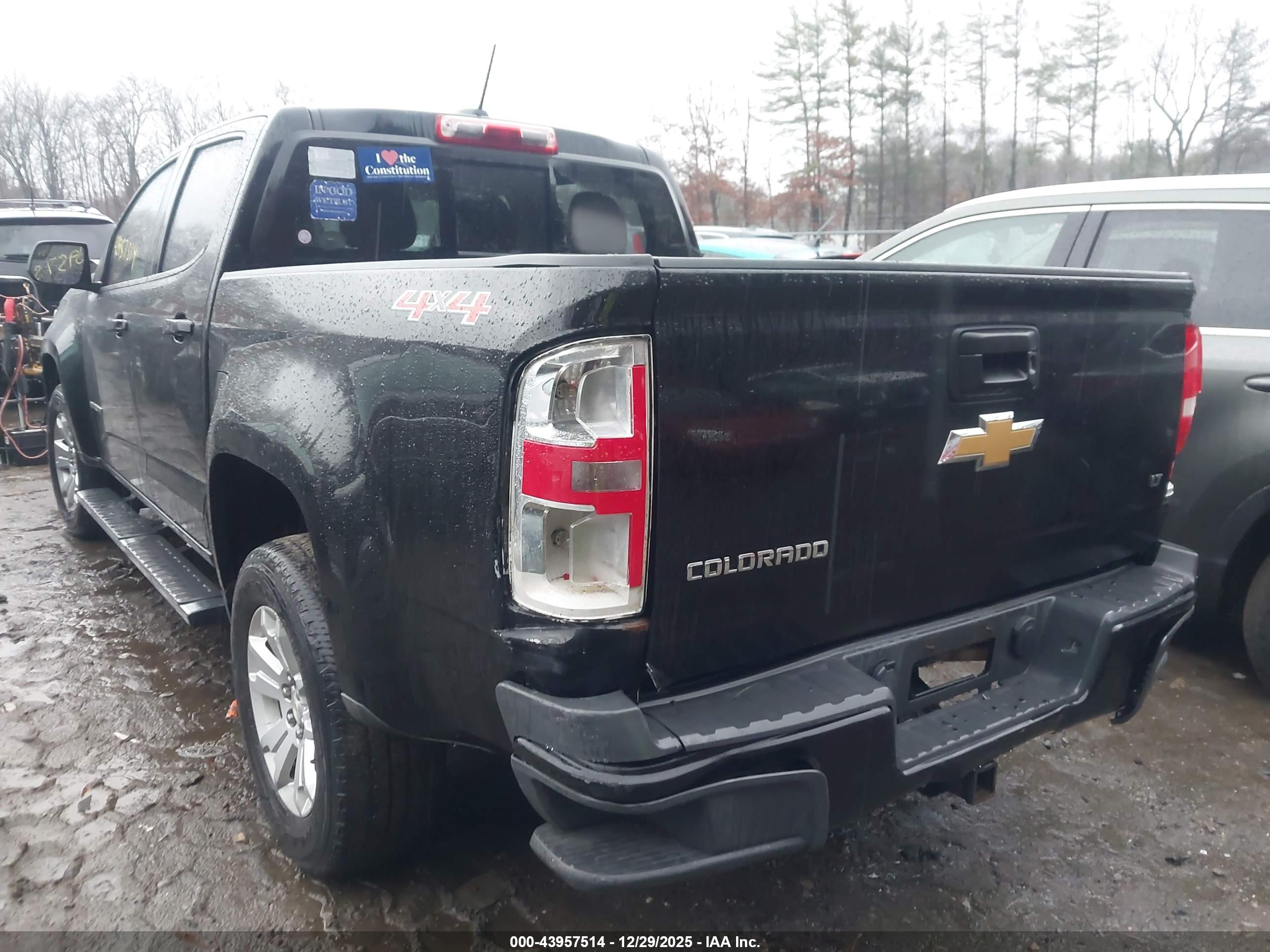 CHEVROLET COLORADO image 3