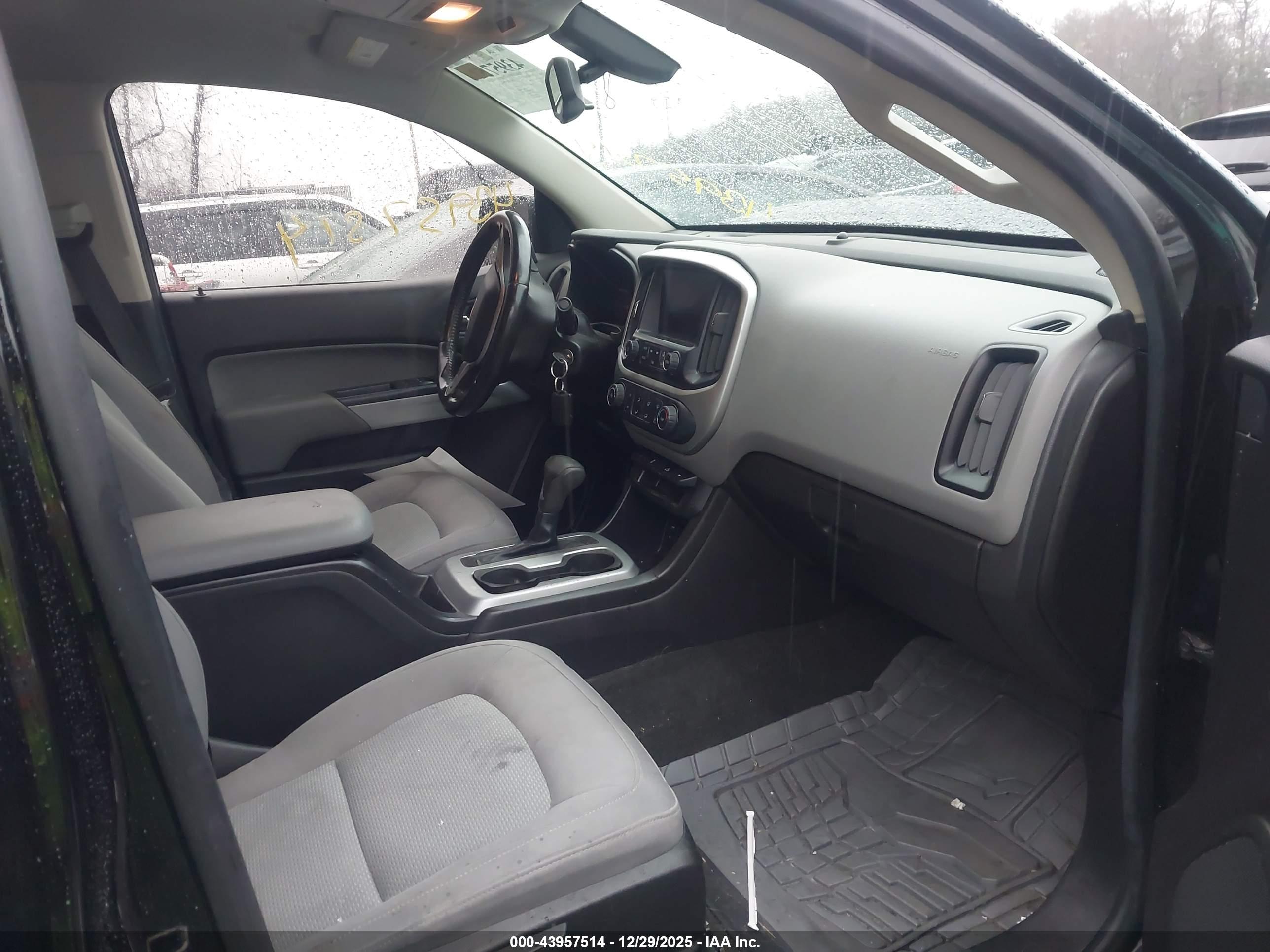 CHEVROLET COLORADO image 5