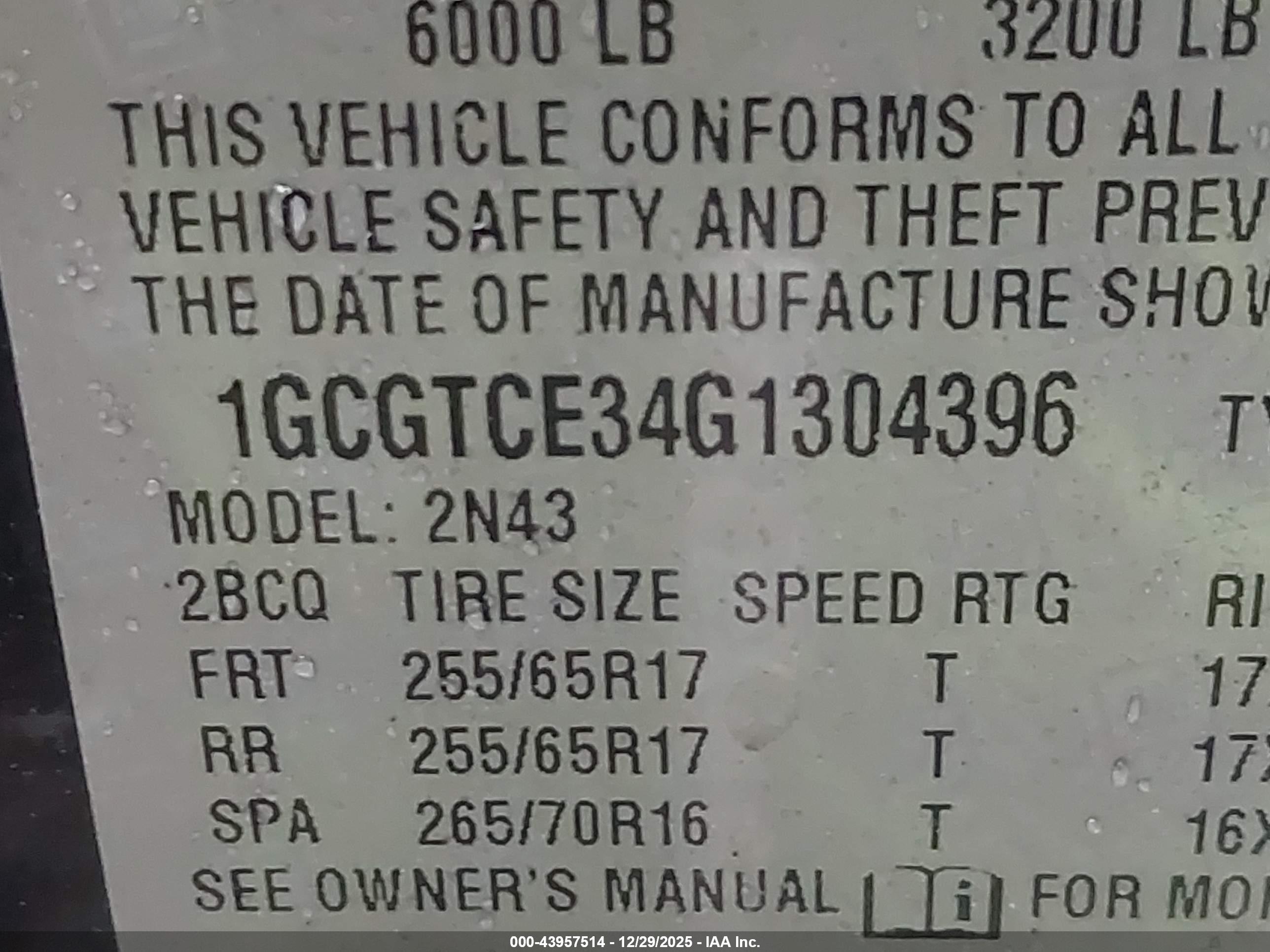 CHEVROLET COLORADO image 9
