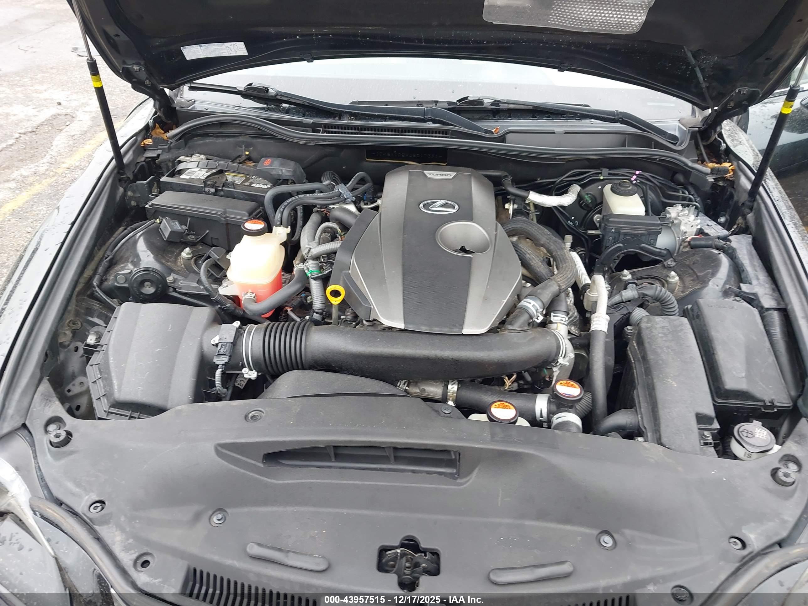 LEXUS IS image 10