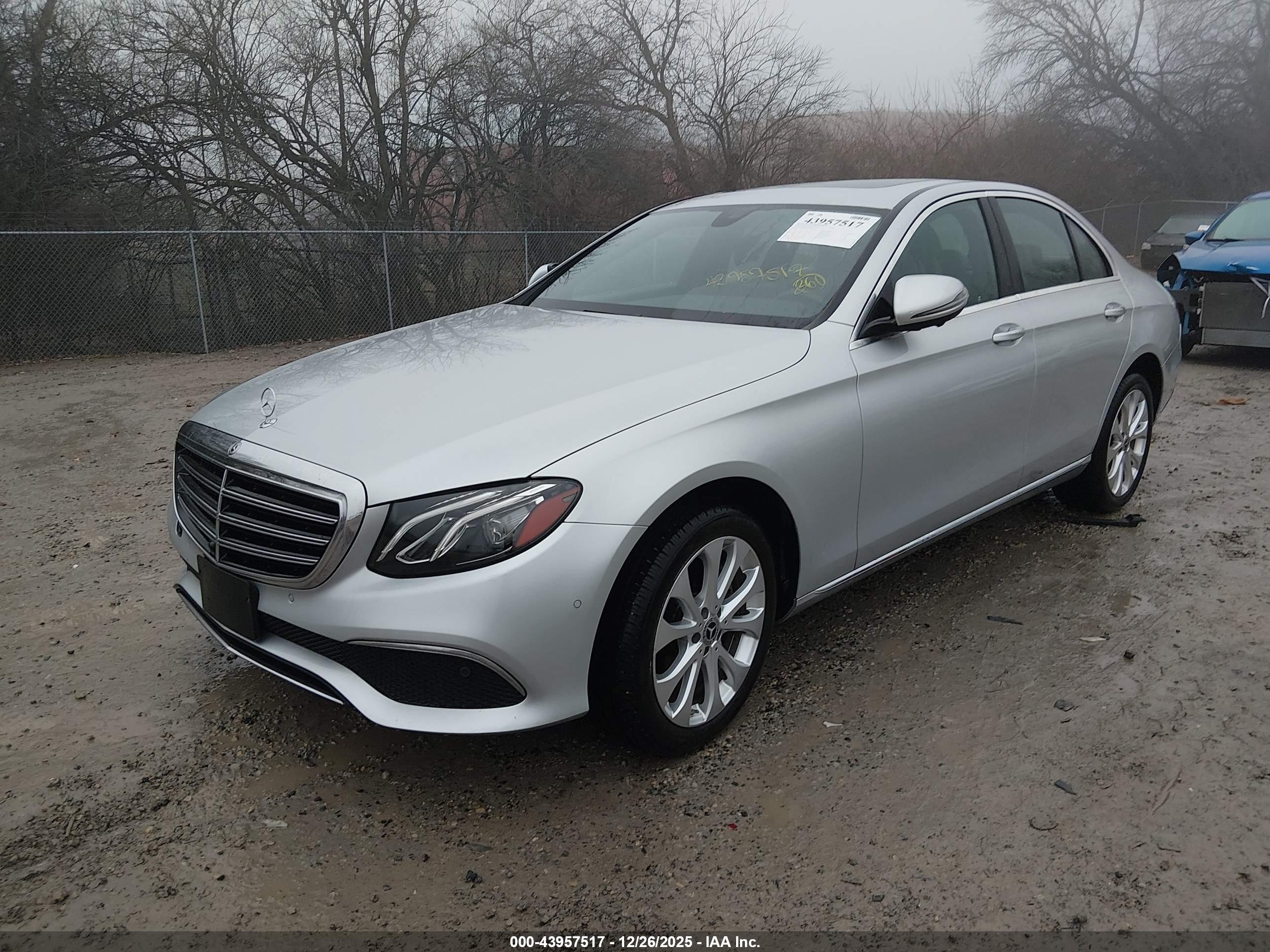 MERCEDES-BENZ E image 2