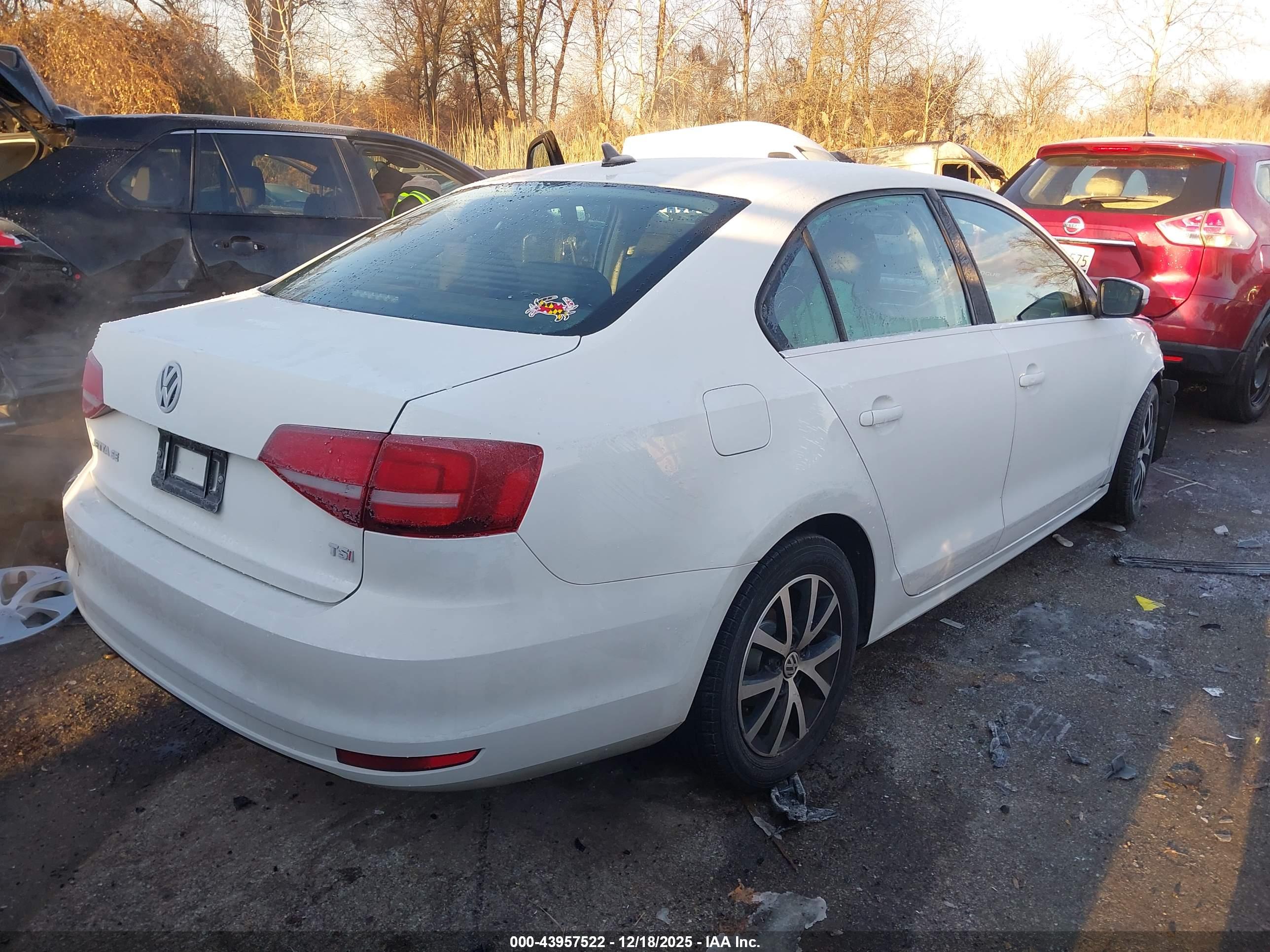 VOLKSWAGEN JETTA image 4