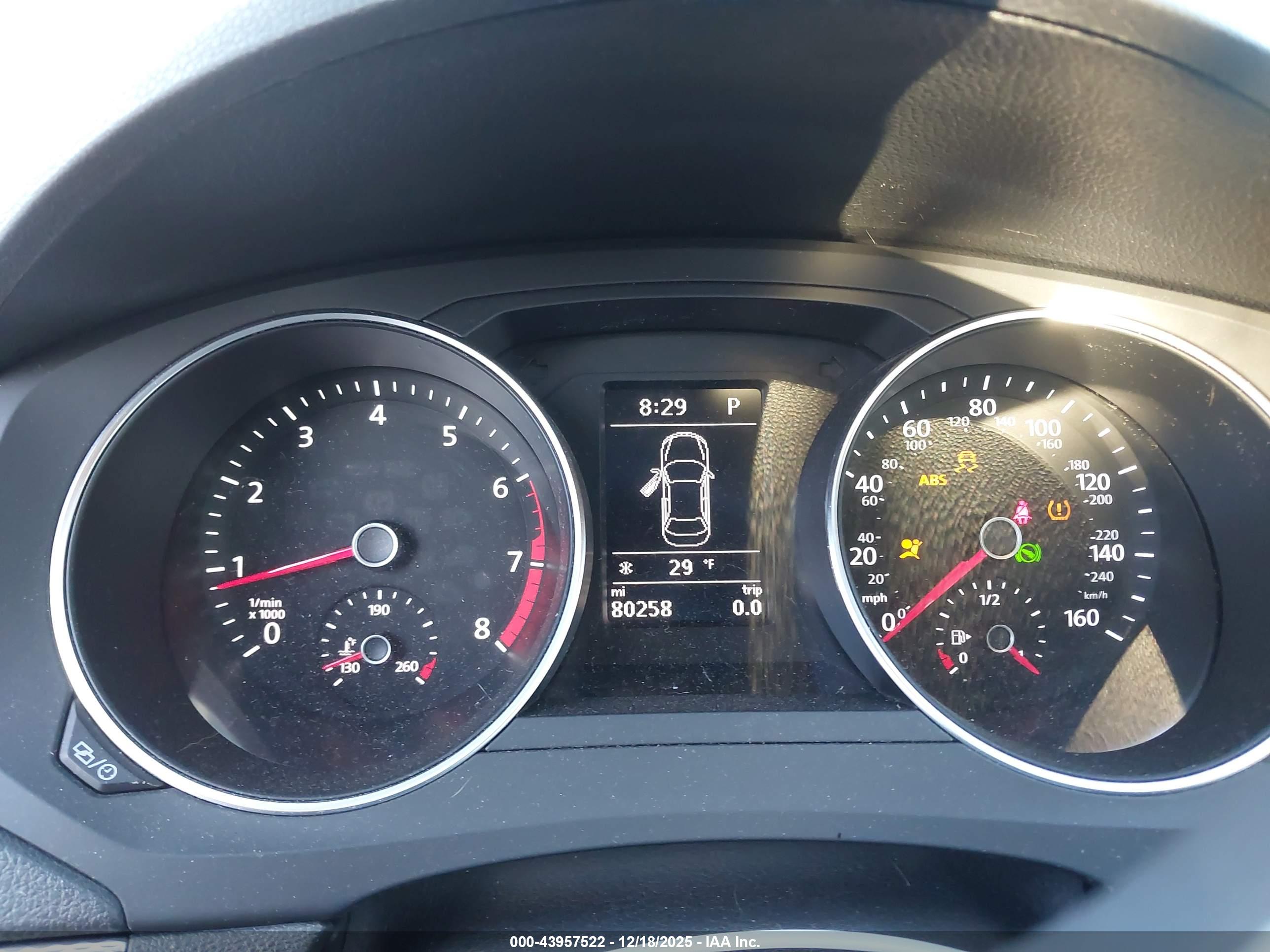 VOLKSWAGEN JETTA image 7