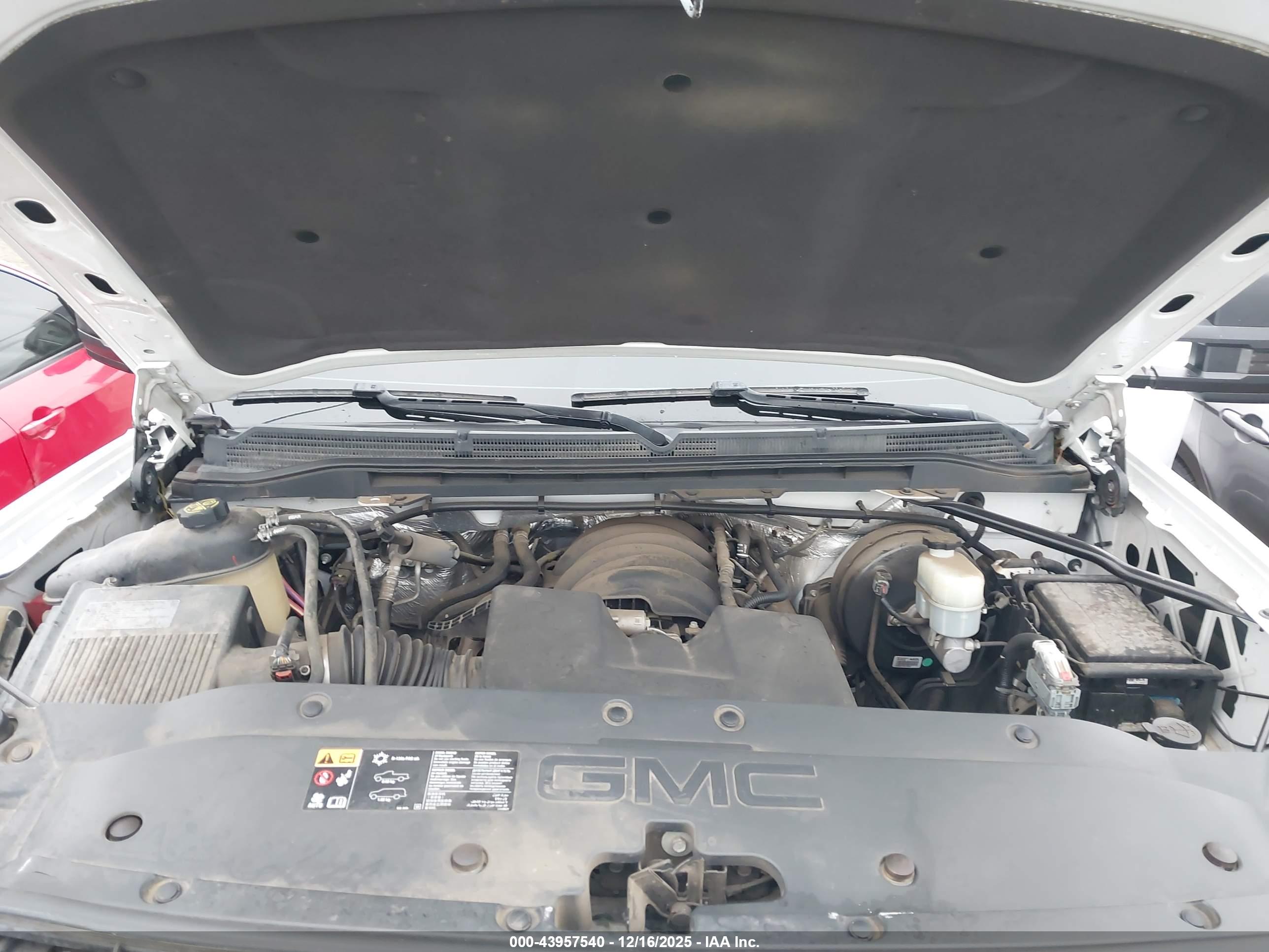 GMC SIERRA image 10