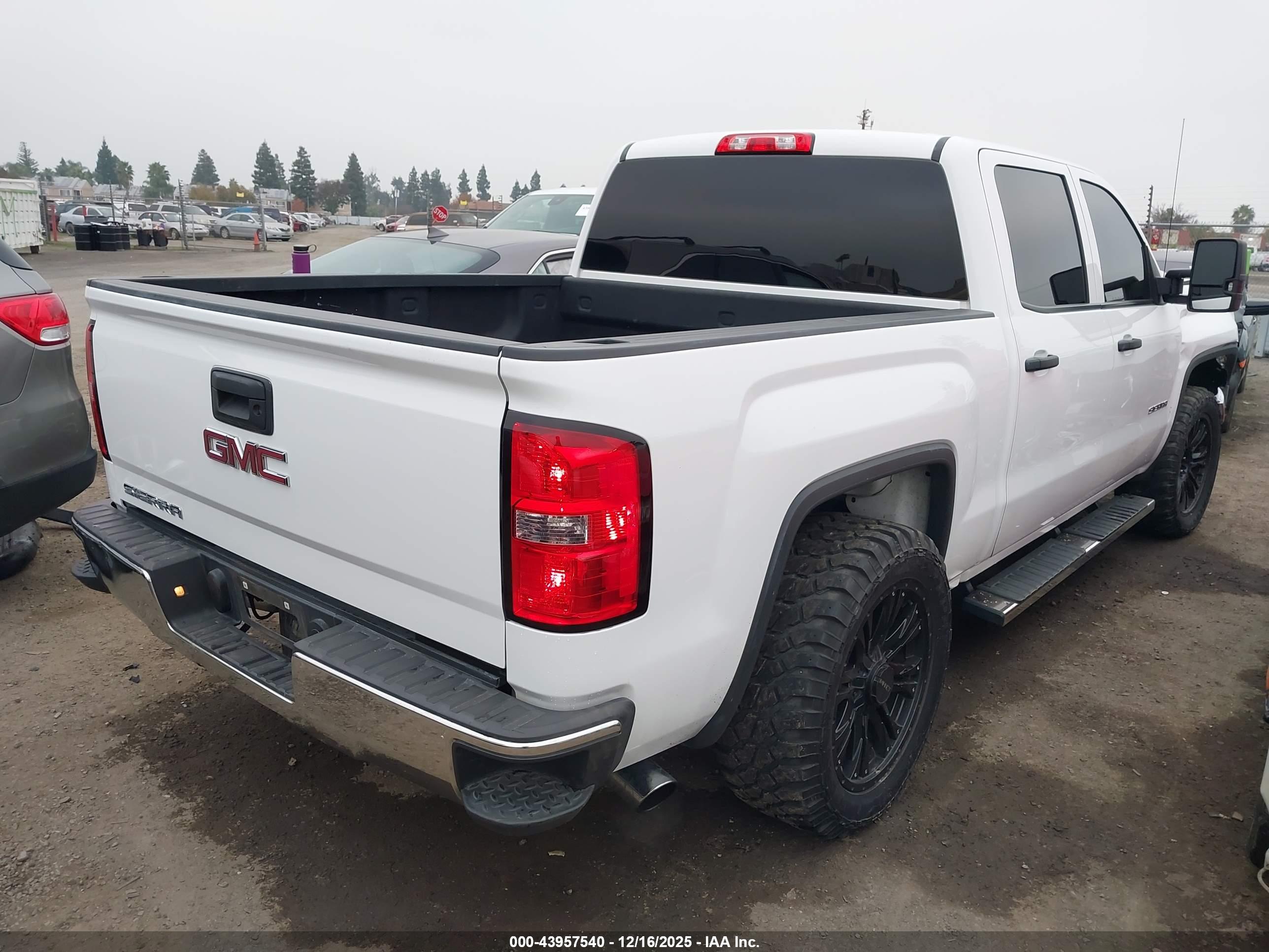 GMC SIERRA image 4