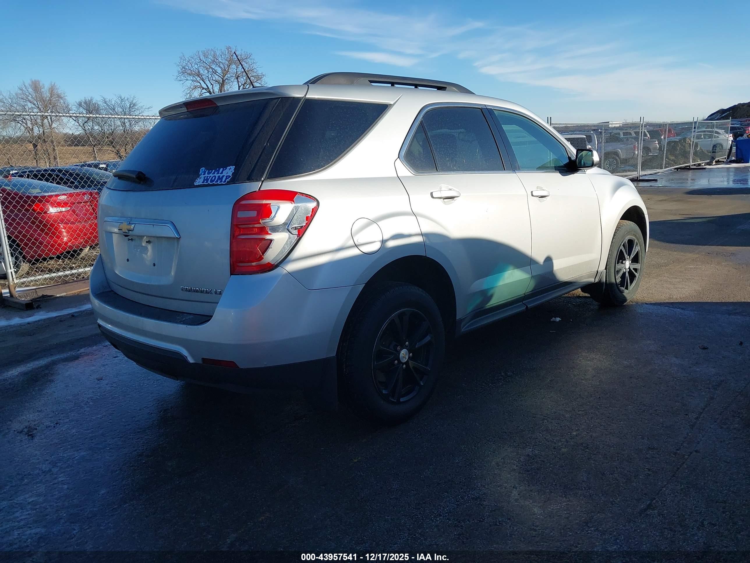CHEVROLET EQUINOX image 4