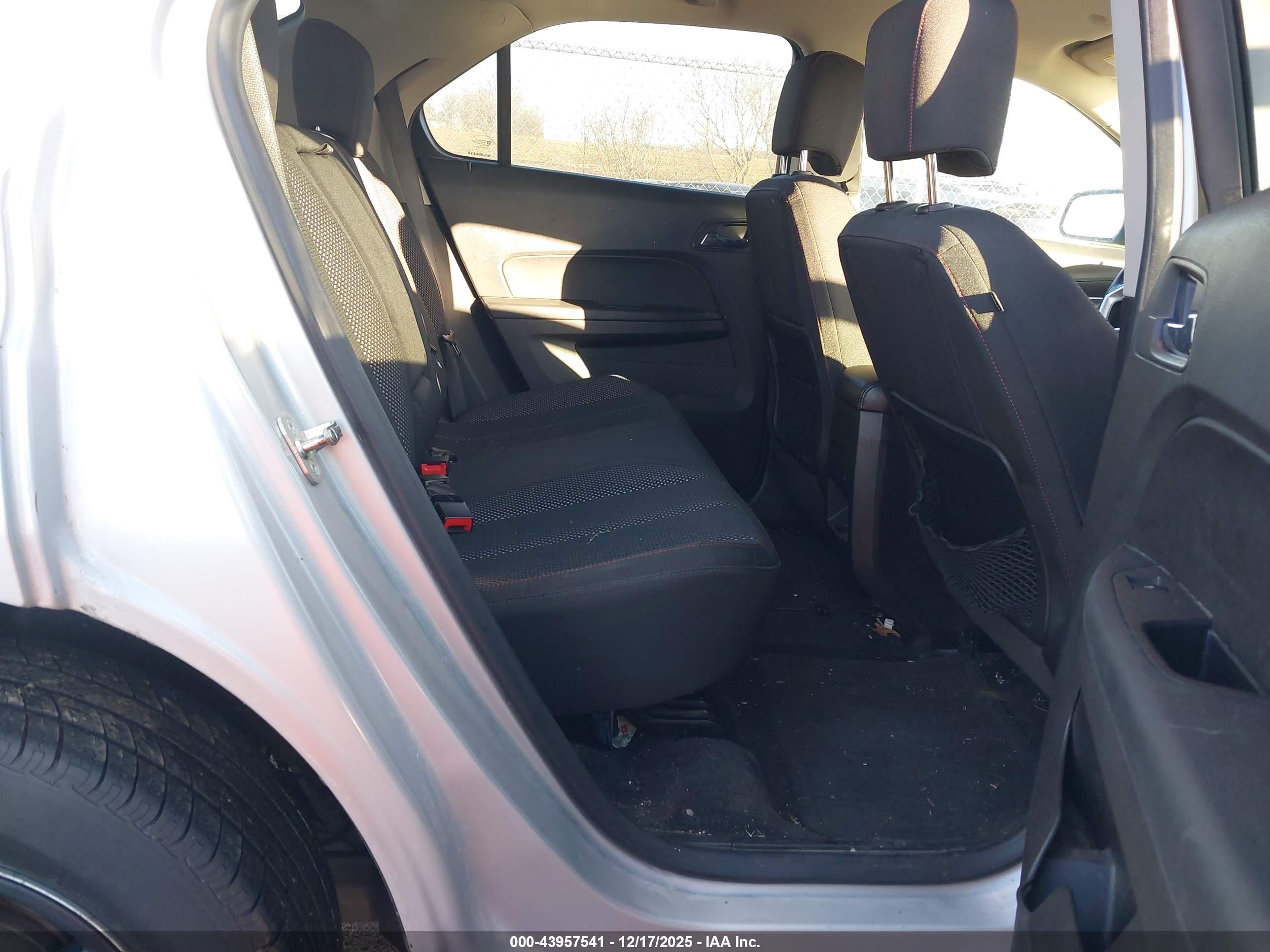 CHEVROLET EQUINOX image 8