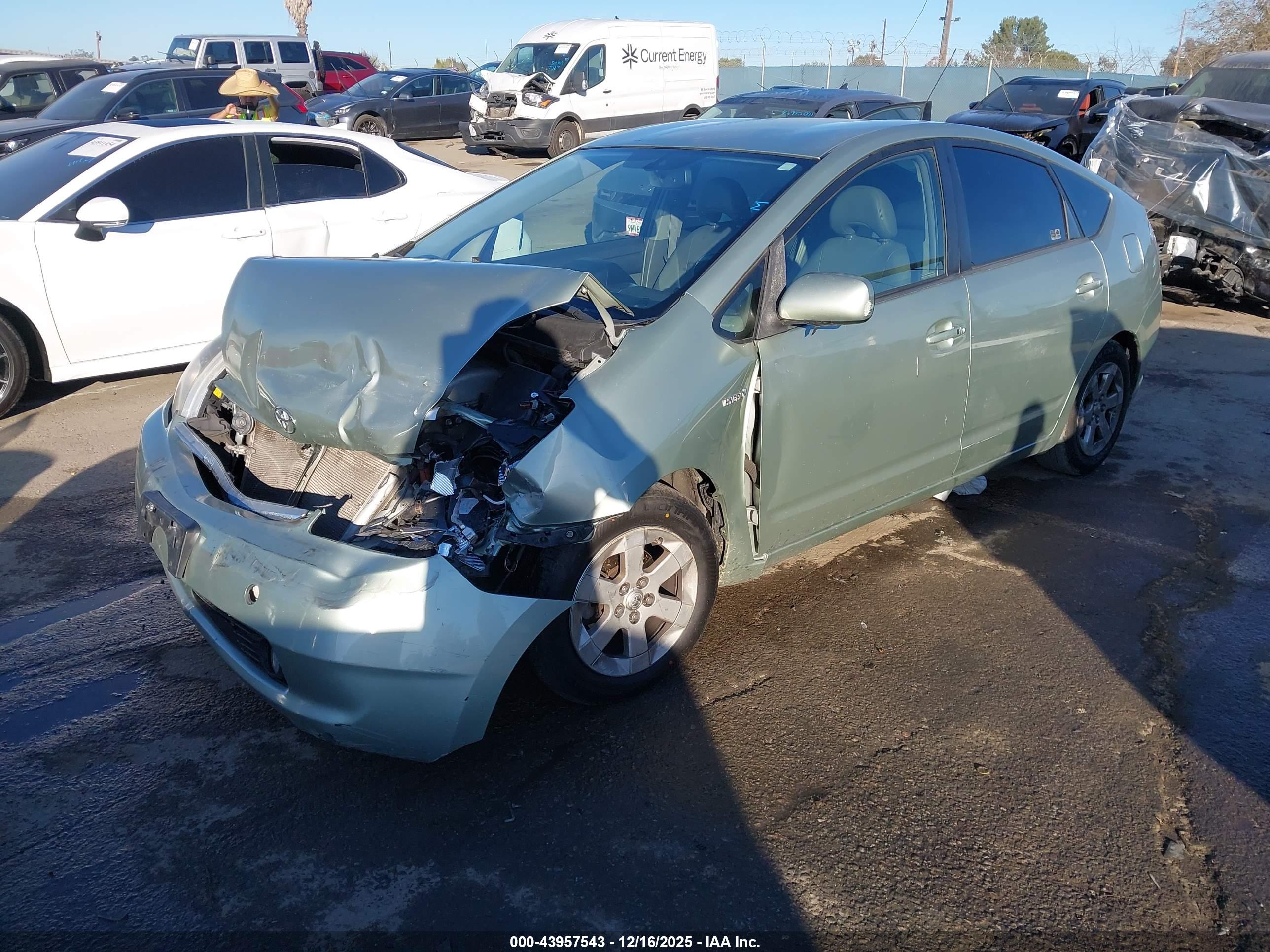 TOYOTA PRIUS image 2