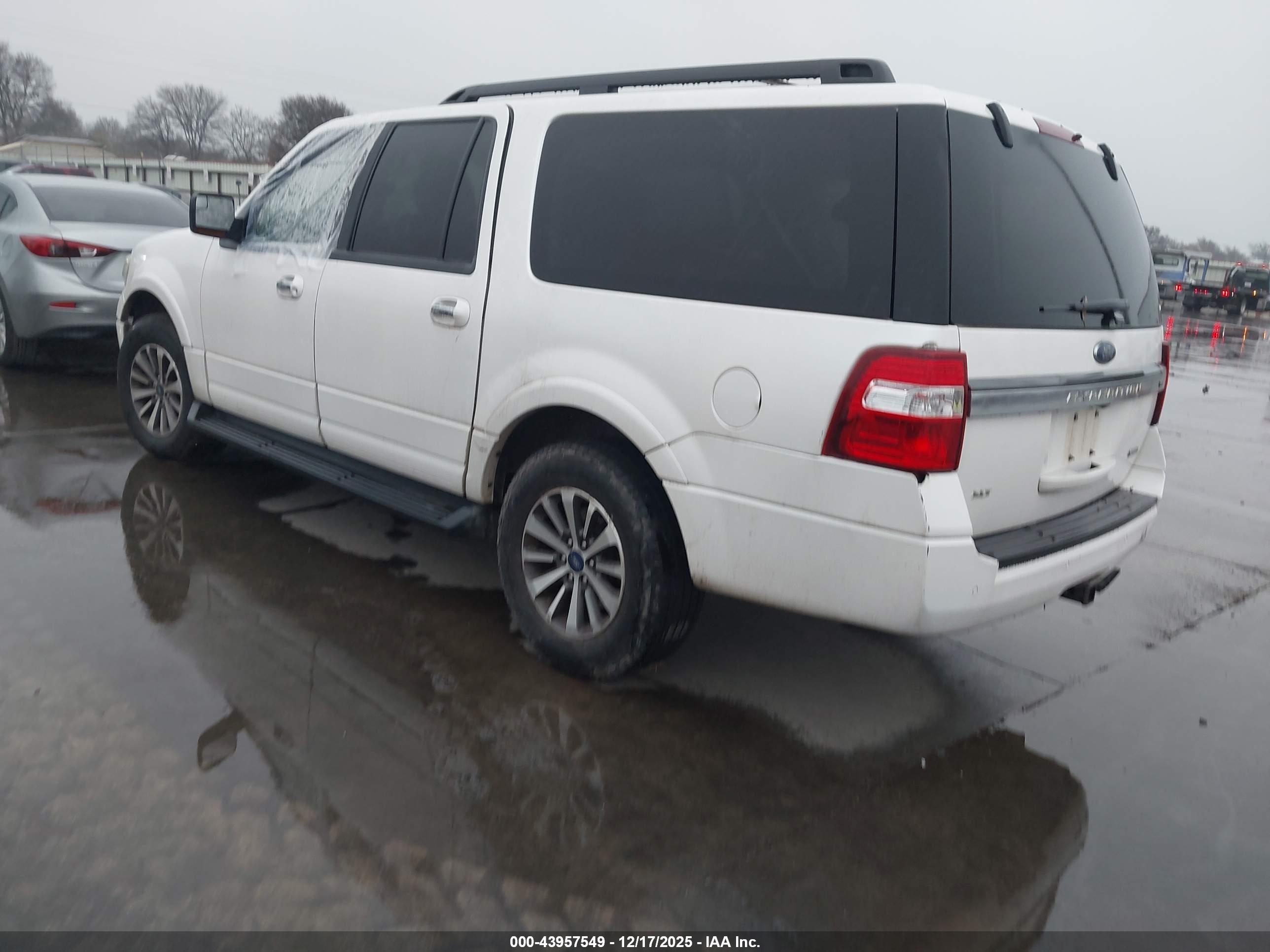 FORD EXPEDITION image 3