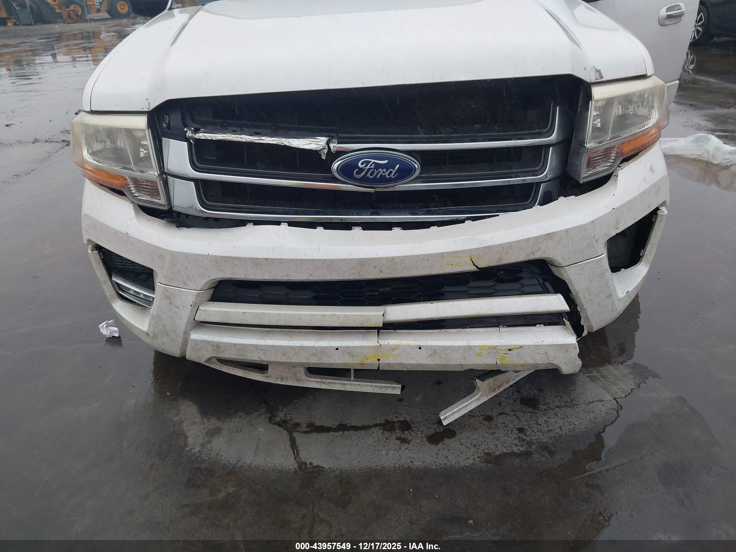 FORD EXPEDITION image 6