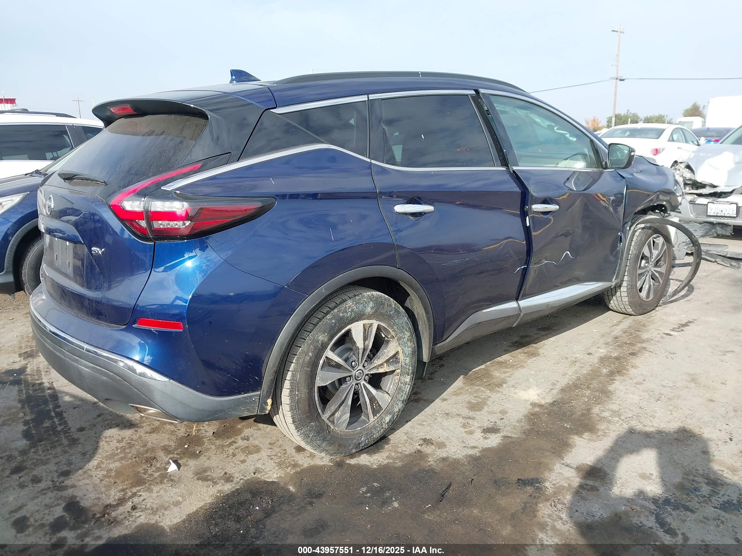 NISSAN MURANO image 4