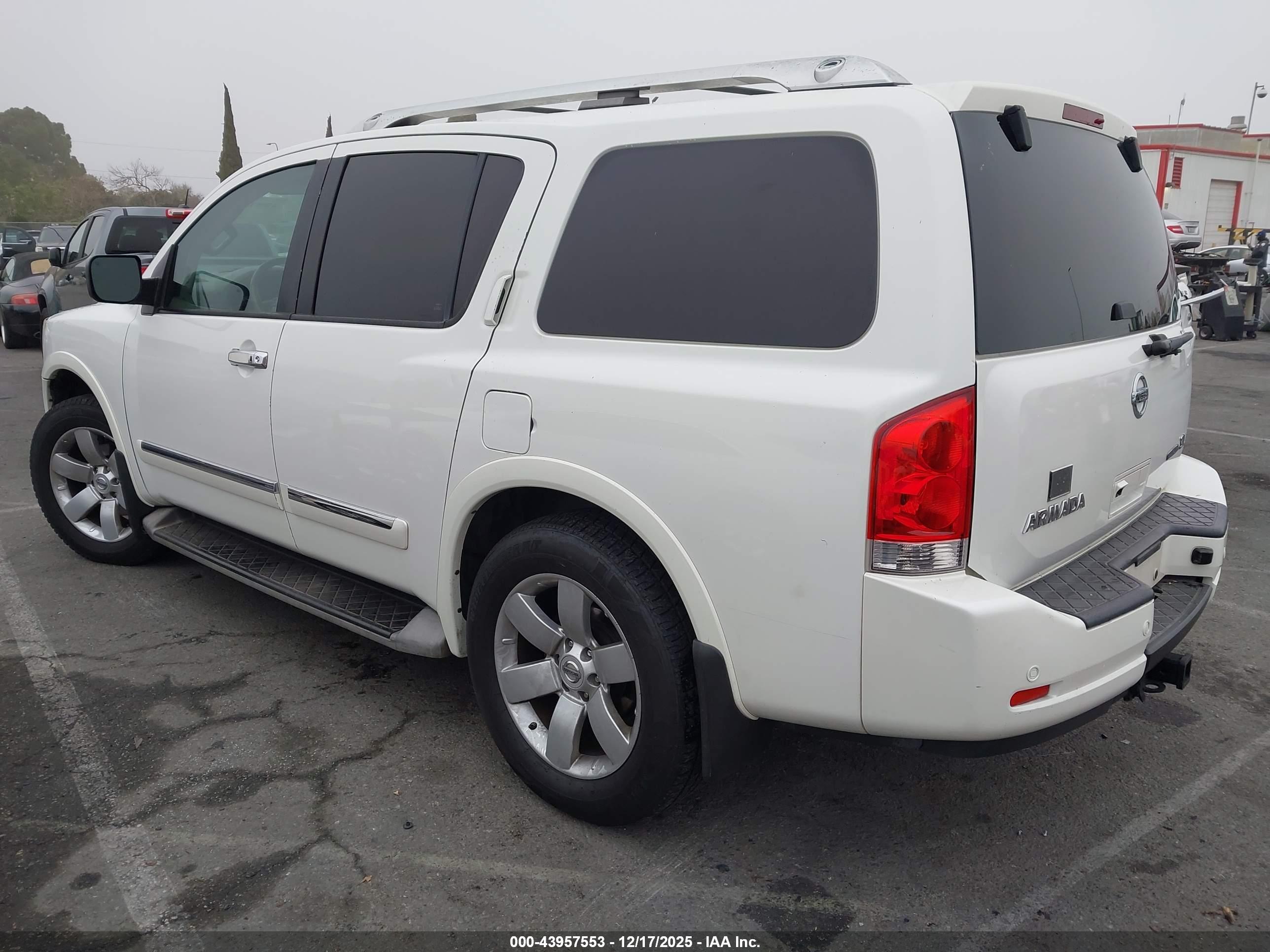 NISSAN ARMADA image 3