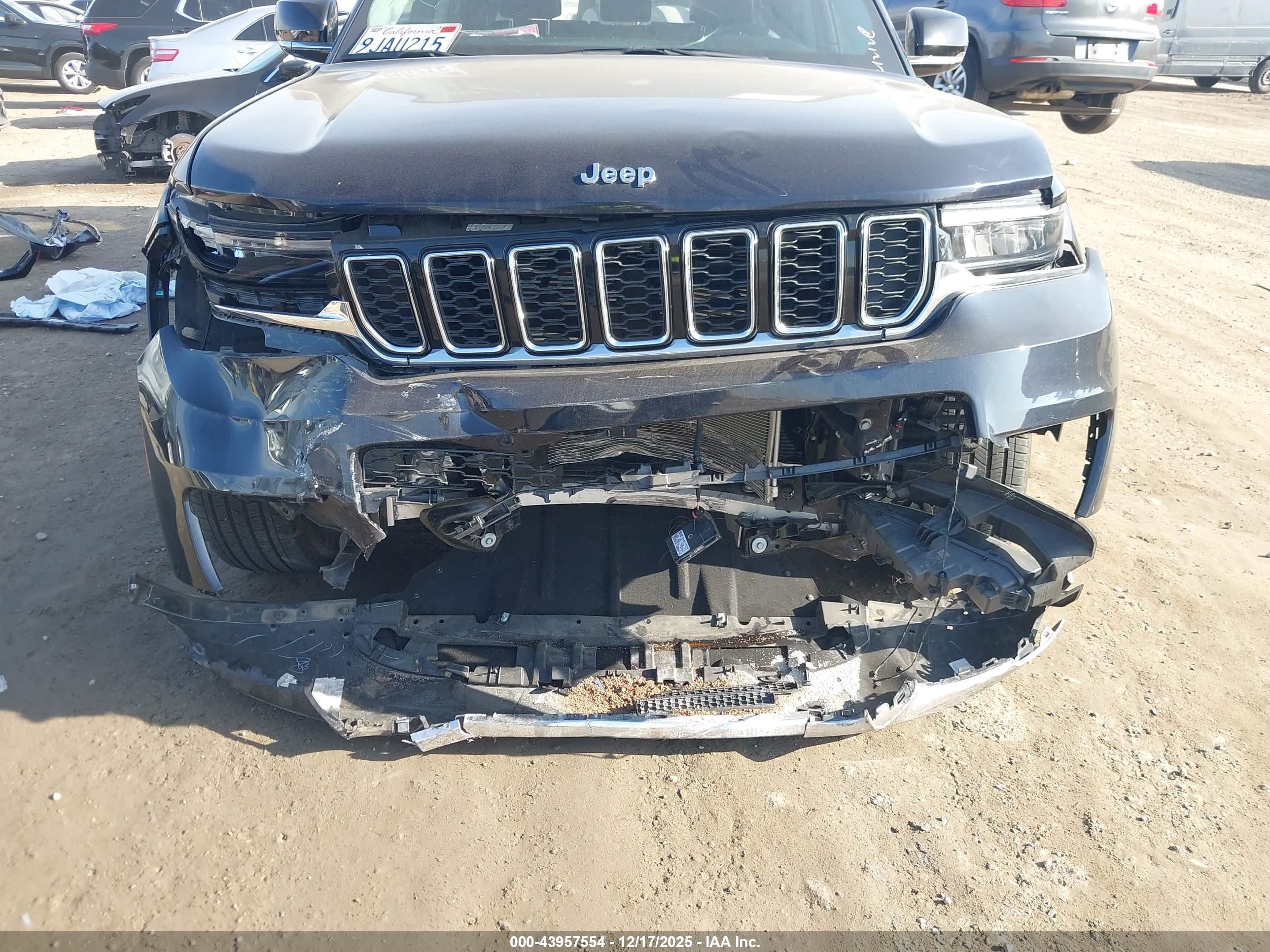 JEEP GRAND image 6