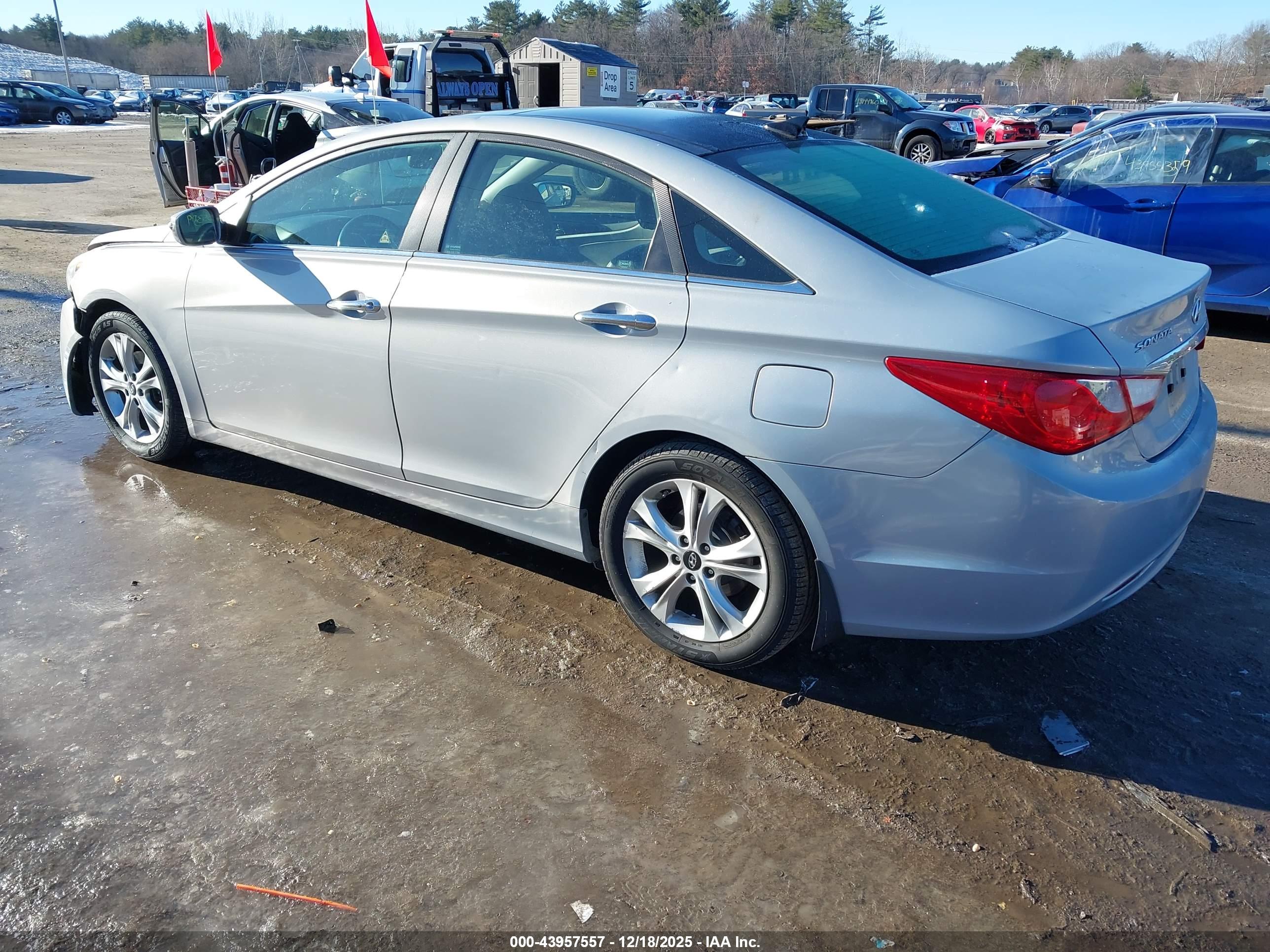 HYUNDAI SONATA image 3