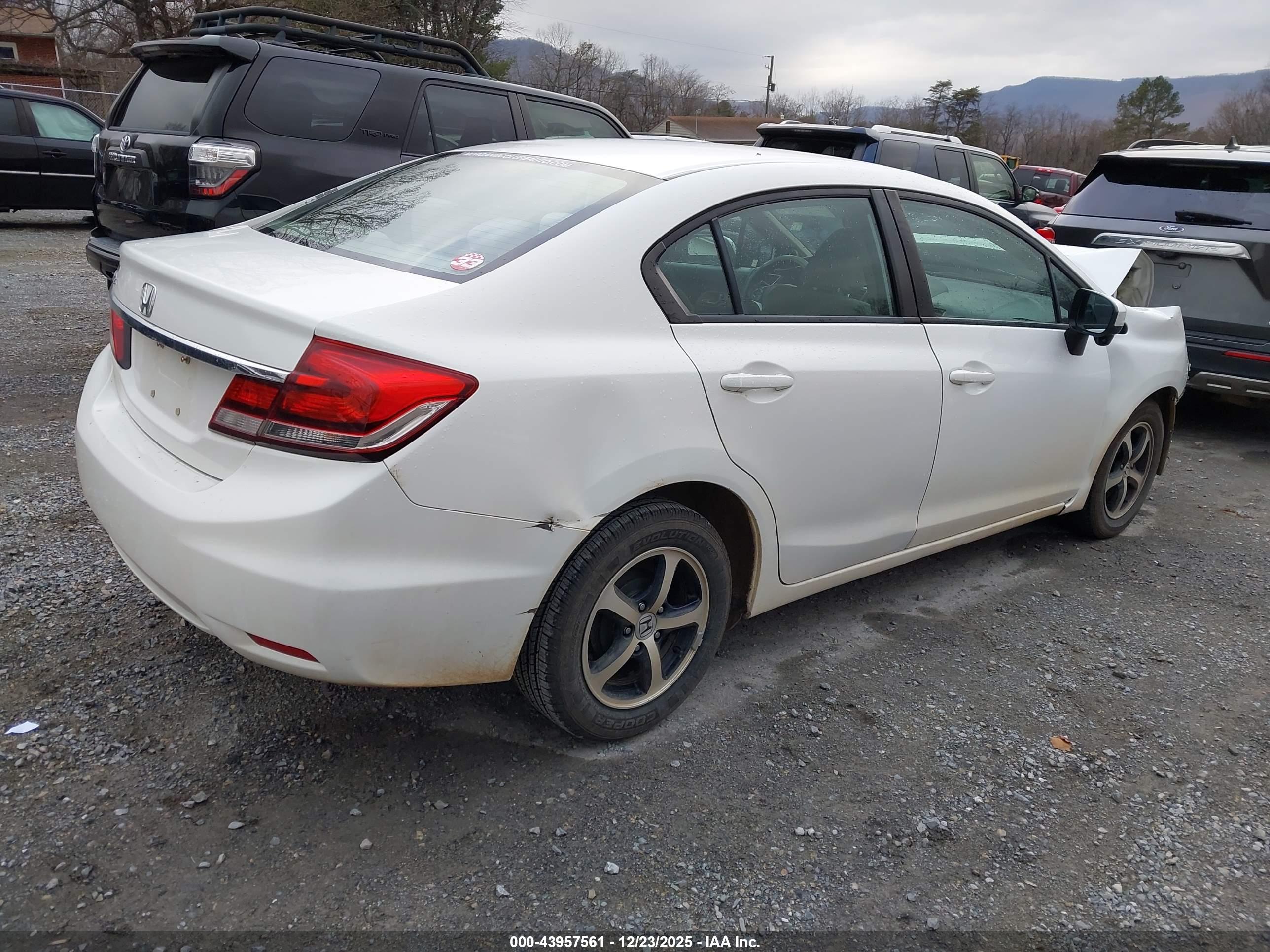 HONDA CIVIC image 4