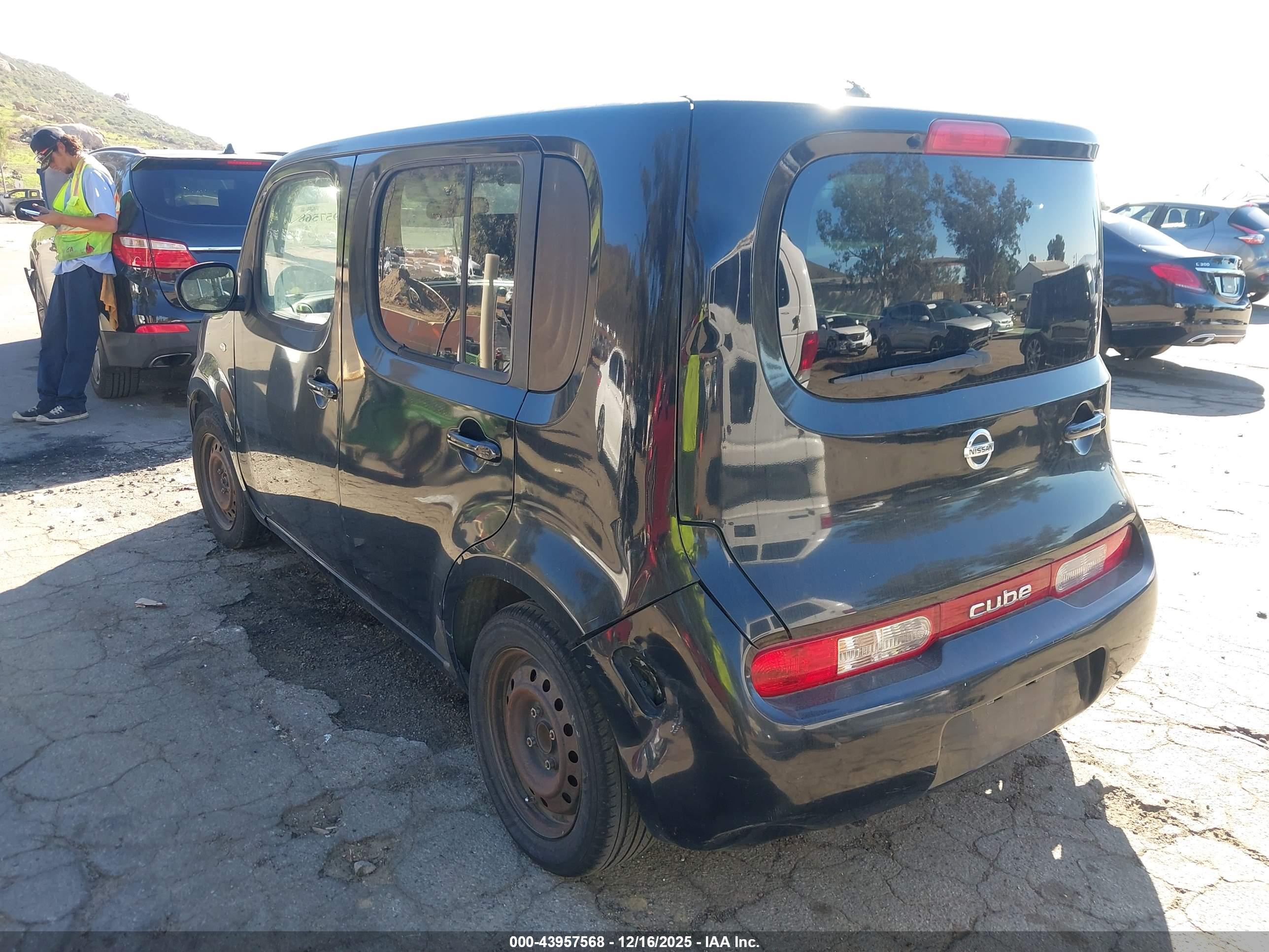 NISSAN CUBE image 3